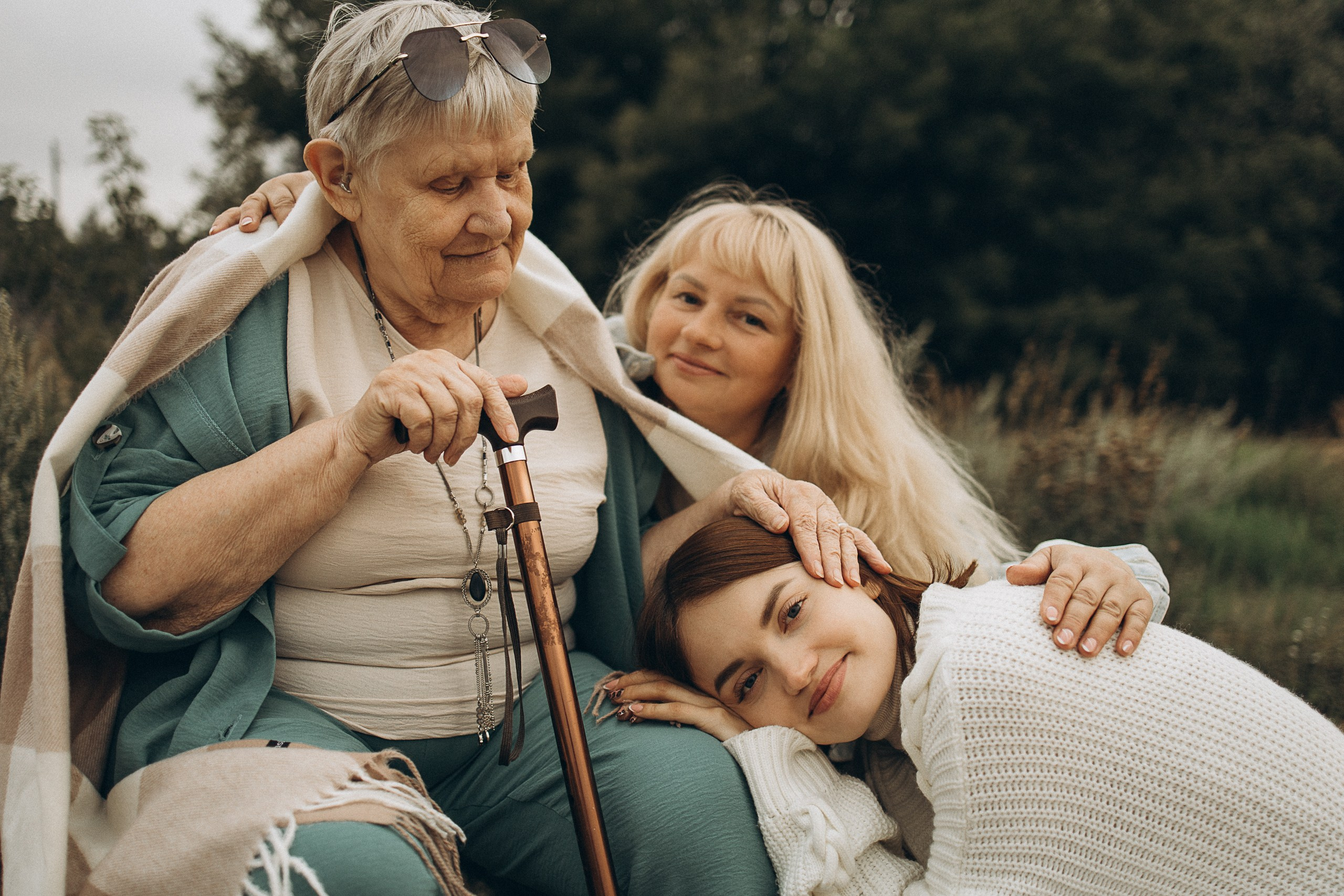 Маргарита, Марианна, Елена, Вика и Нина Григорьевна