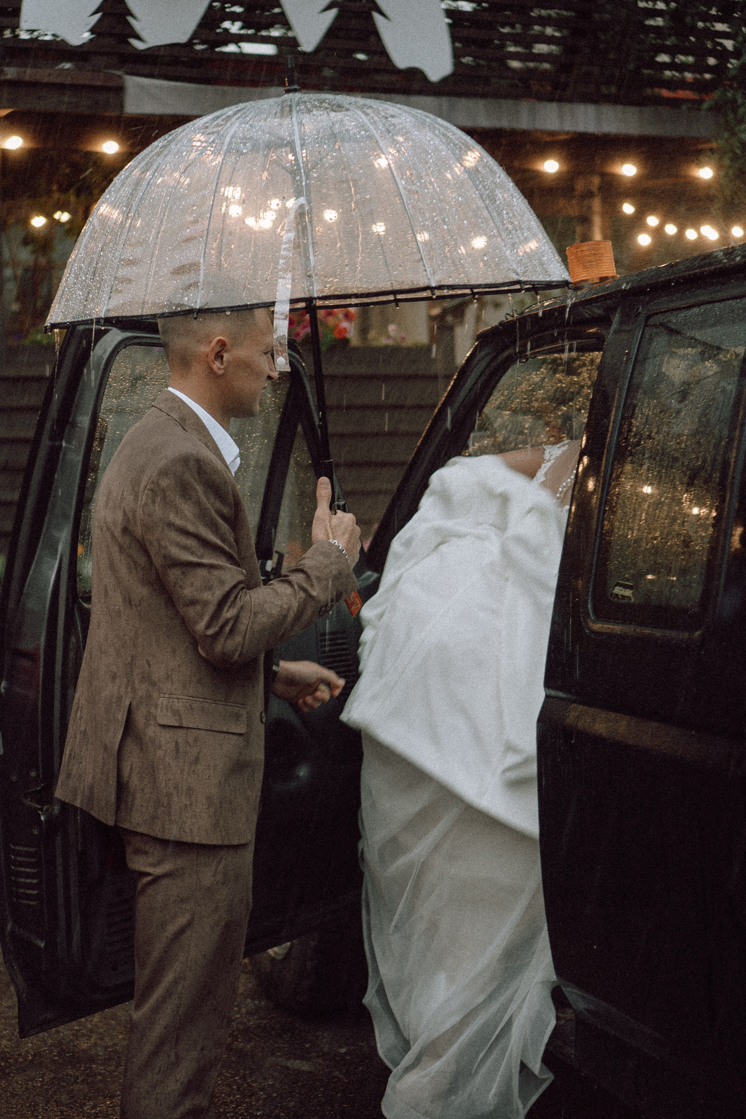 СВАДЕБНАЯ ФОТОСЕССИИЯ ПАРЫ В ГОРОДЕ ПРИОЗЕРСК В СОСНОВОМ ЛЕСУ И С ПИКАПОМ. Профессиональный фотограф, Санкт-Петербург — Виктория Богомолова
