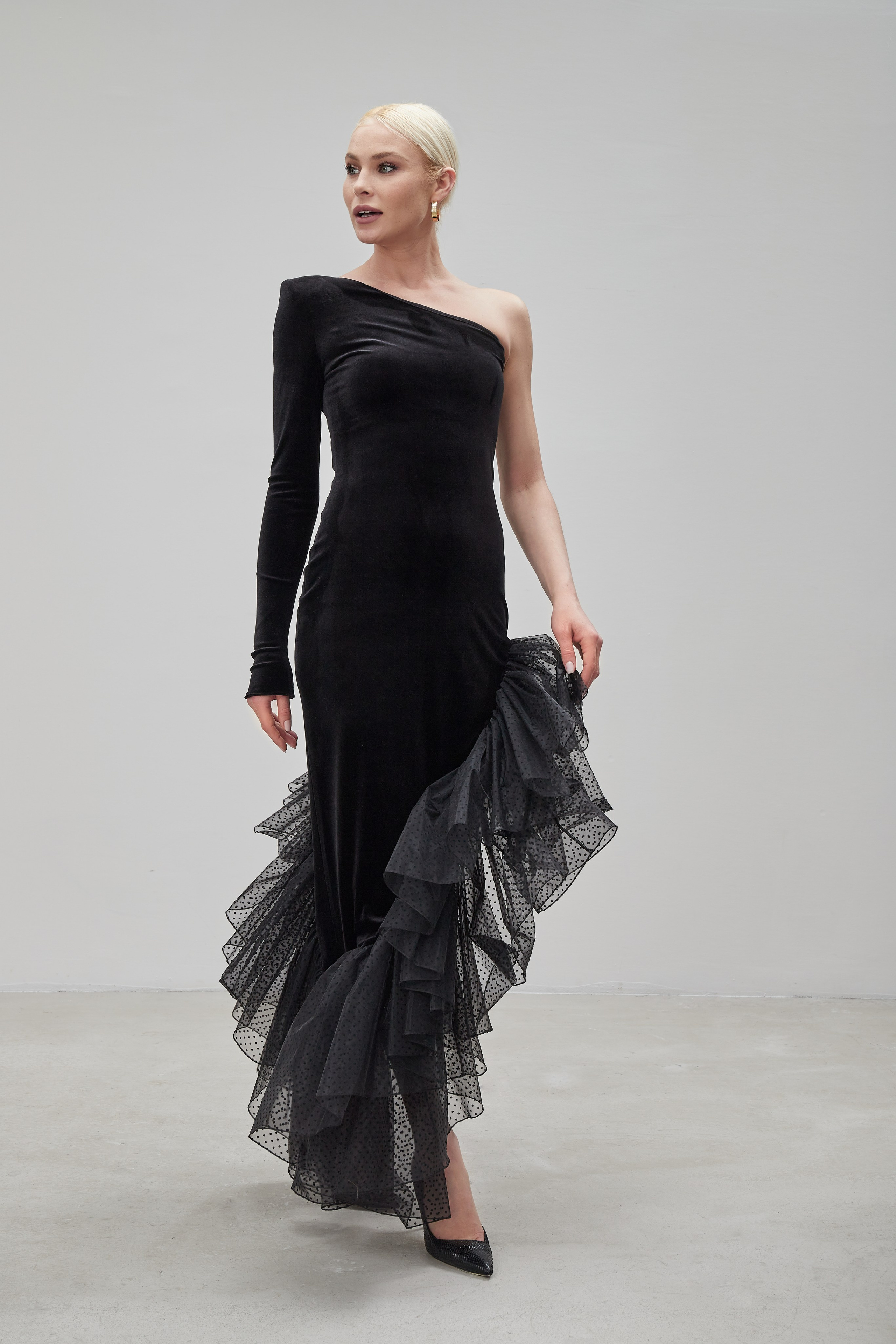 "Профессиональная каталожная фотосъемка товаров для e-commerce и интернет-магазинов""Высококачественная каталожная съемка одежды и аксессуаров с белым фоном""Рекламная каталожная фотосъемка для маркетинга продуктов и брендов""Студийная каталожная съемка с детальной проработкой текстур и материалов""Коммерческая каталожная фотосъемка для каталогов и онлайн-платформ""Фотография каталожной съемки с акцентом на дизайн и презентацию товаров""Предметная каталожная съемка для увеличения продаж в e-commerce""Профессиональная каталожная фотосъемка с использованием студийного освещения""Рекламные фото каталожной съемки для сайтов и социальных сетей""Высокоточная каталожная съемка товаров для презентаций и брошюр""Каталожная фотосъемка высокого разрешения для онлайн-магазинов""Коммерческая каталожная съемка с фокусом на качество и детализацию""Студийная каталожная фотосъемка для брендов и ритейла""Фотографии каталожной съемки для маркетинговых кампаний""Профессиональная каталожная съемка для каталогов и увеличения конверсии" "Профессиональная съемка на модели для модных брендов и рекламы""Высококачественная фотосъемка на модели с креативным освещением и позами""Рекламная съемка на модели для каталогов одежды и аксессуаров""Студийная съемка на модели с акцентом на стиль и индивидуальность""Коммерческая фотосъемка на модели для fashion-индустрии""Фотография съемки на модели с профессиональным ретуши для журналов""Модная съемка на модели для продвижения бренда и коллекций""Профессиональная съемка на модели с использованием естественного света""Рекламные фото съемки на модели для социальных сетей и веб-сайтов""Высокоточная фотосъемка на модели для портфолио и презентаций""Съемка на модели высокого разрешения для модных кампаний""Коммерческая съемка на модели с фокусом на тренды и дизайн""Студийная фотосъемка на модели для e-commerce и маркетинга""Фотографии съемки на модели для брендов и увеличения продаж""Профессиональная модная съемка на модели для каталогов и рекламы"