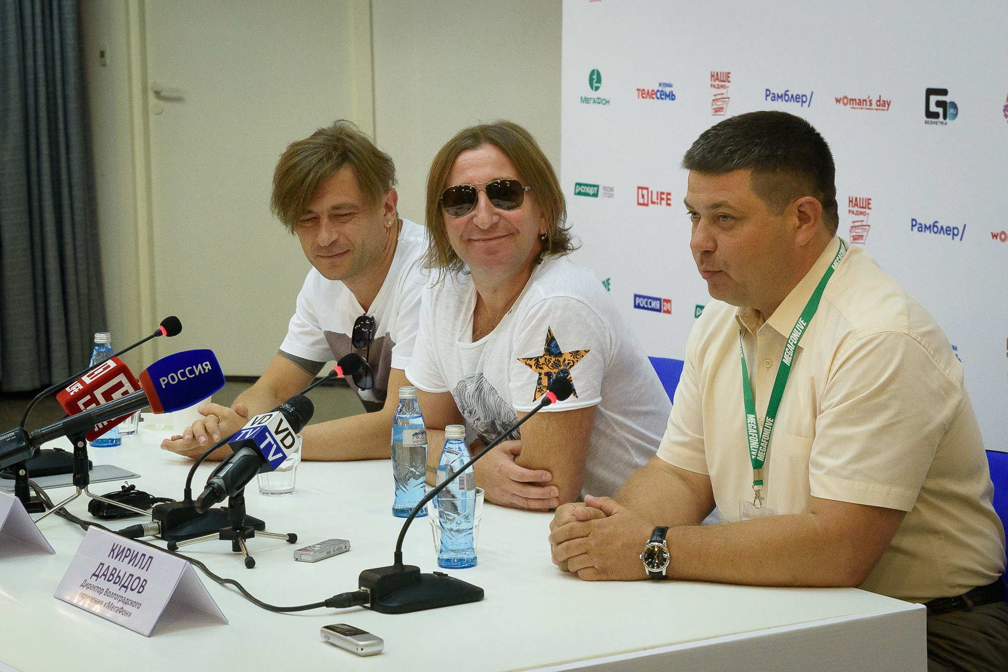 Лёва Би-2 и Шура Би-2 на пресс-конференции