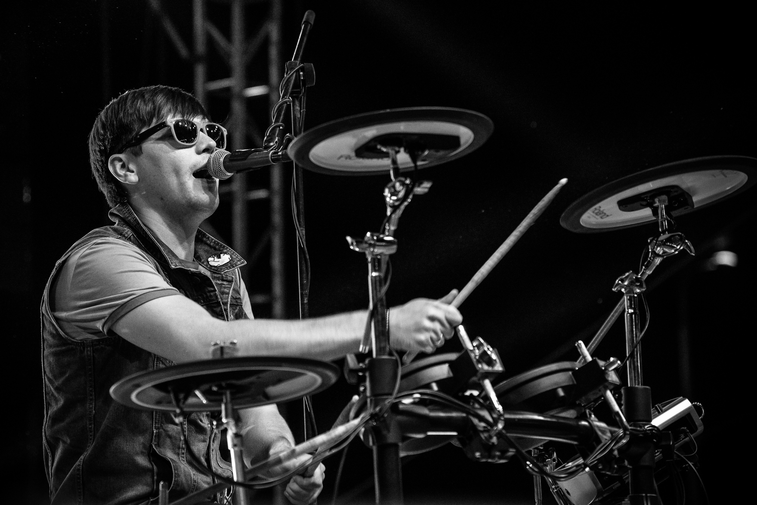 Барабанщик группы Staffles