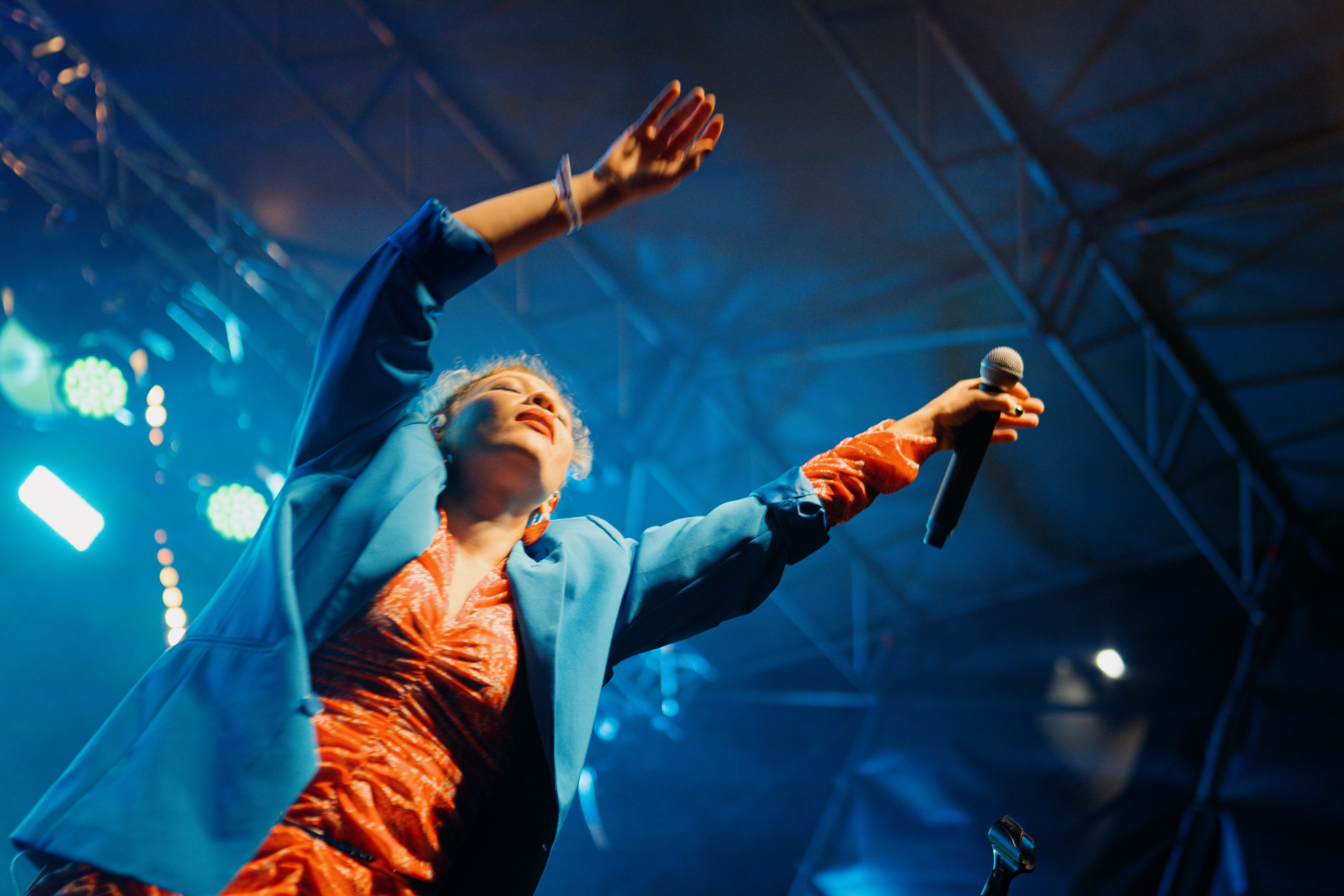 Концерт АИГЕЛ и Zventa Sventana. Евгений Бреча. Коммерческий и бэкстейдж фотограф в Москве