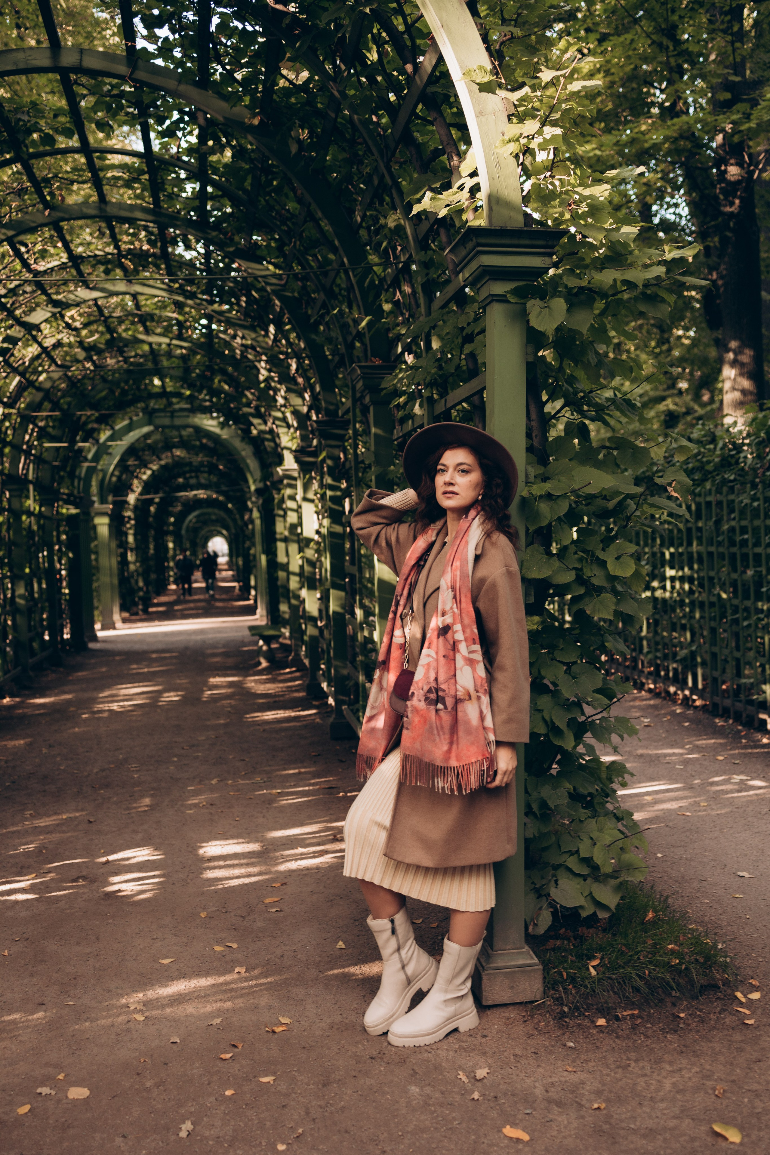 Женская осенняя фотосессия в Летнем саду. Семейный и детский фотограф в Санкт-Петербурге Павлова Елена