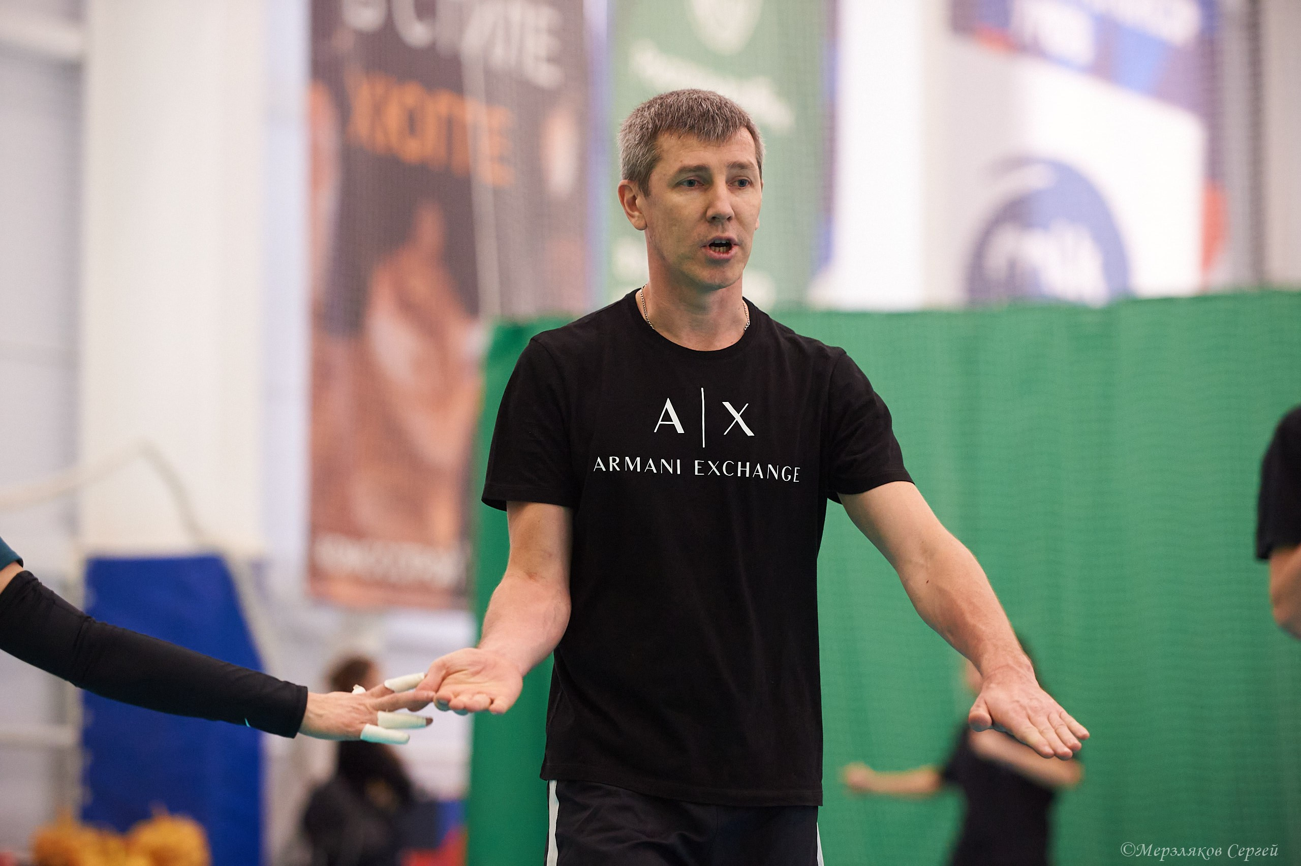 Новогодний волейбольный турнир. Ижевск. 16.12.23. Спортивный репортажный фотограф в Ижевске Сергей Мерзляков