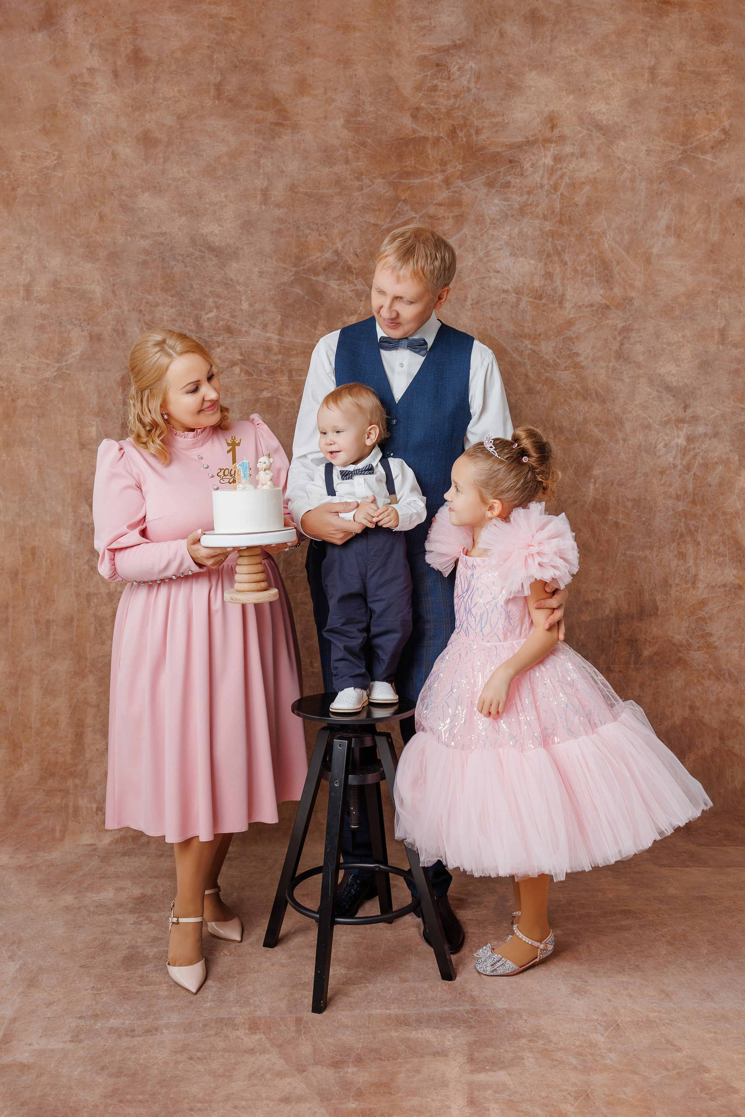 Годовасие. Фотограф новорождённых Ярославль. Детский и семейный фотограф Анна Салова