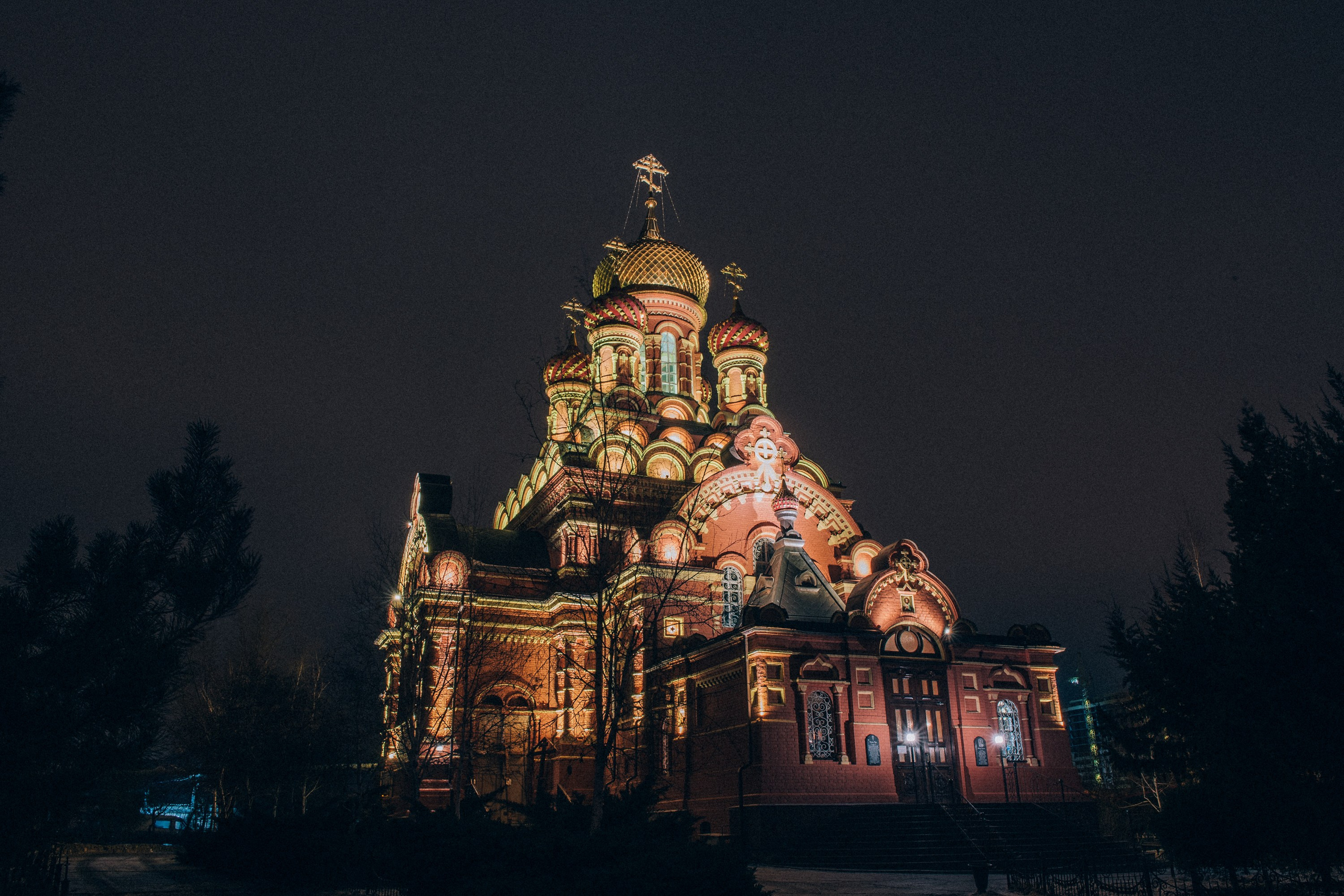 Иоанно-предтеченский монастырь. Ночь. Фотограф Анатолий Деникин