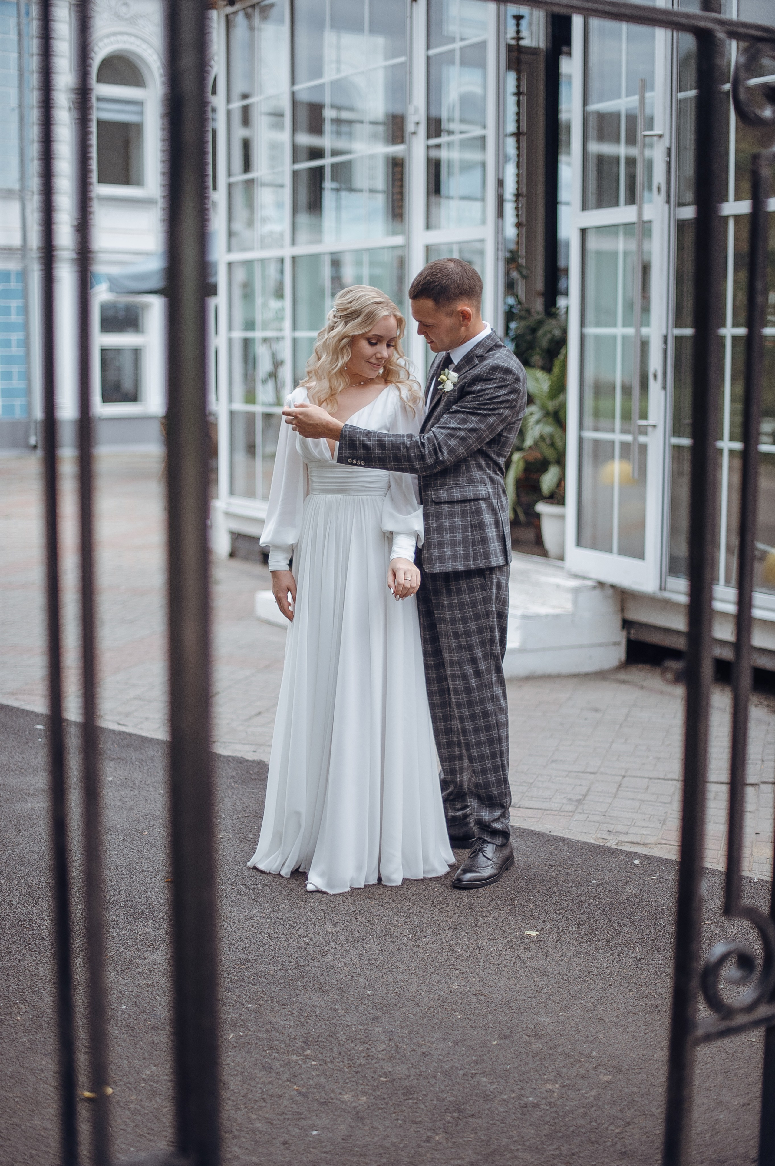 Тёплым осенним днём Николай и Наталья. Свадебный фотограф в Ярославле Денис Медоваров