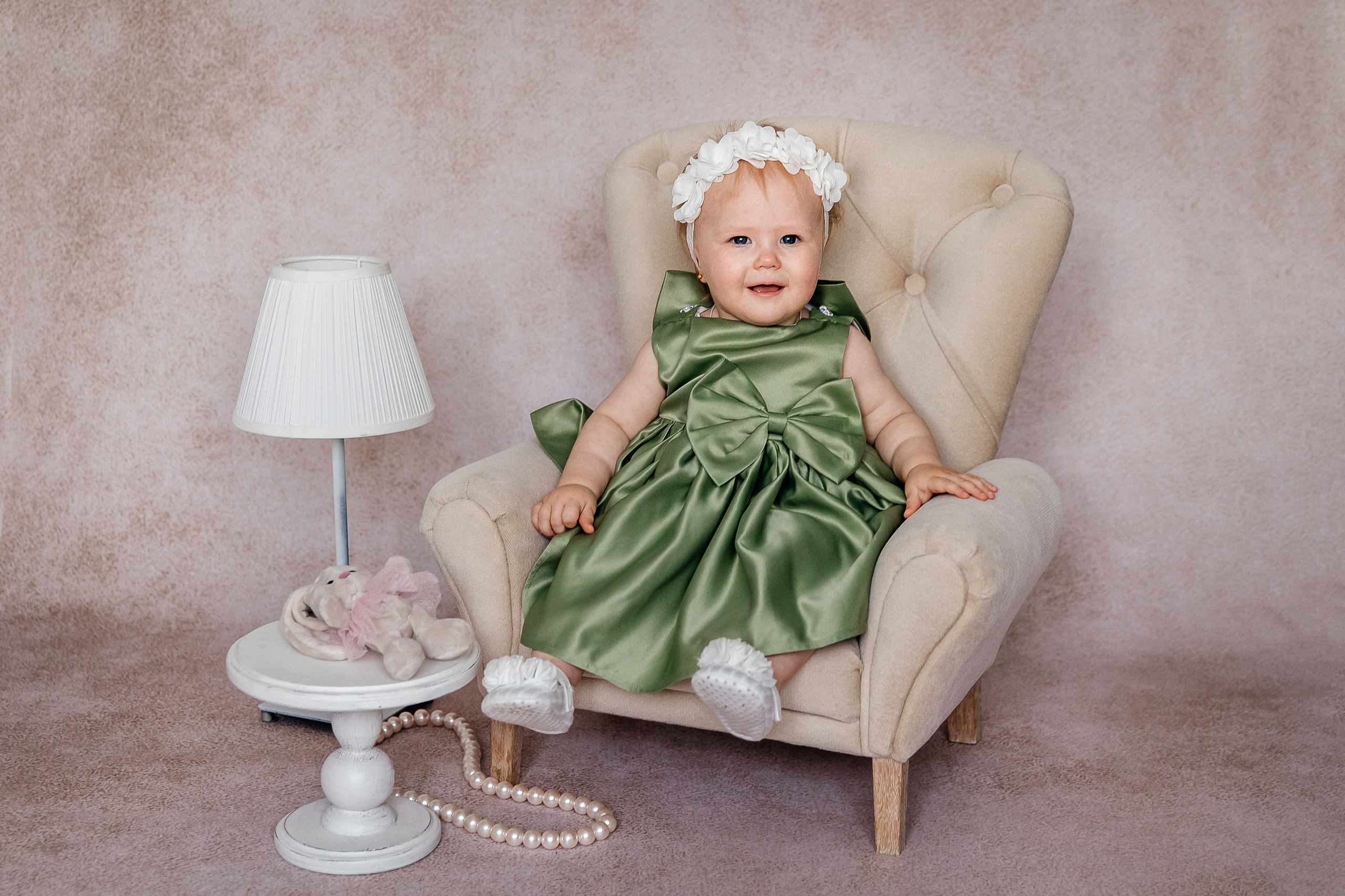 Минимализм (единичка, буквы-кубики, отдельный реквизит на фоне). Детский фотограф, выпускные альбомы в Нижнем Новгороде Бодягина Мария