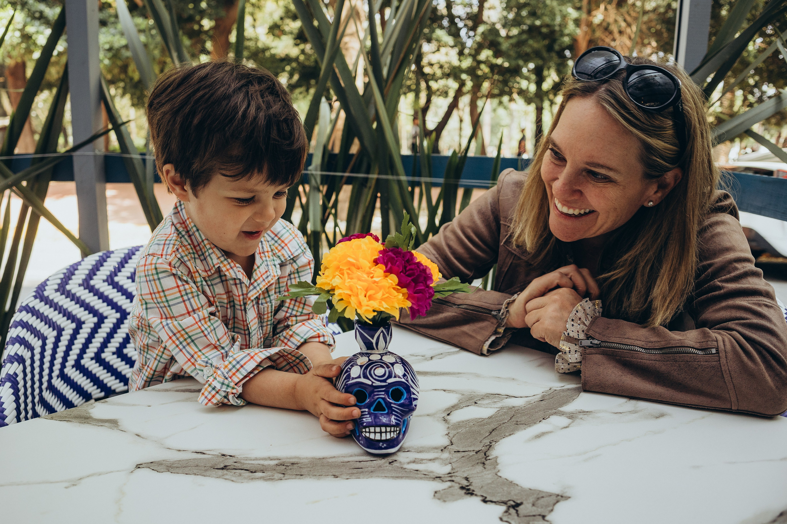 Sesión de fotos de mama e hijo en el Parque México, Condesa, Ciudad de México. Ирина Крохалева. Семейный фотограф в Екатеринбурге