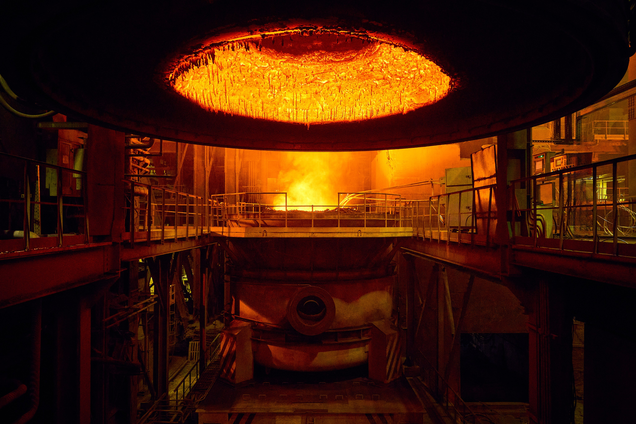 Волжский трубный завод. Фотограф Никита Барановский