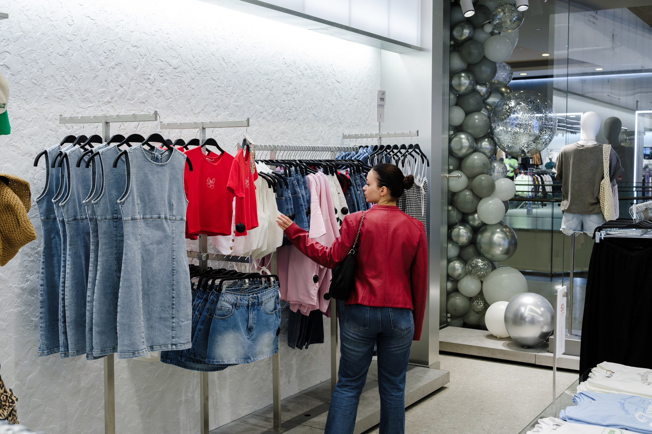 Открытие FACECODE. Репортажный и портретный фотограф в Москве Илья Спиридонов