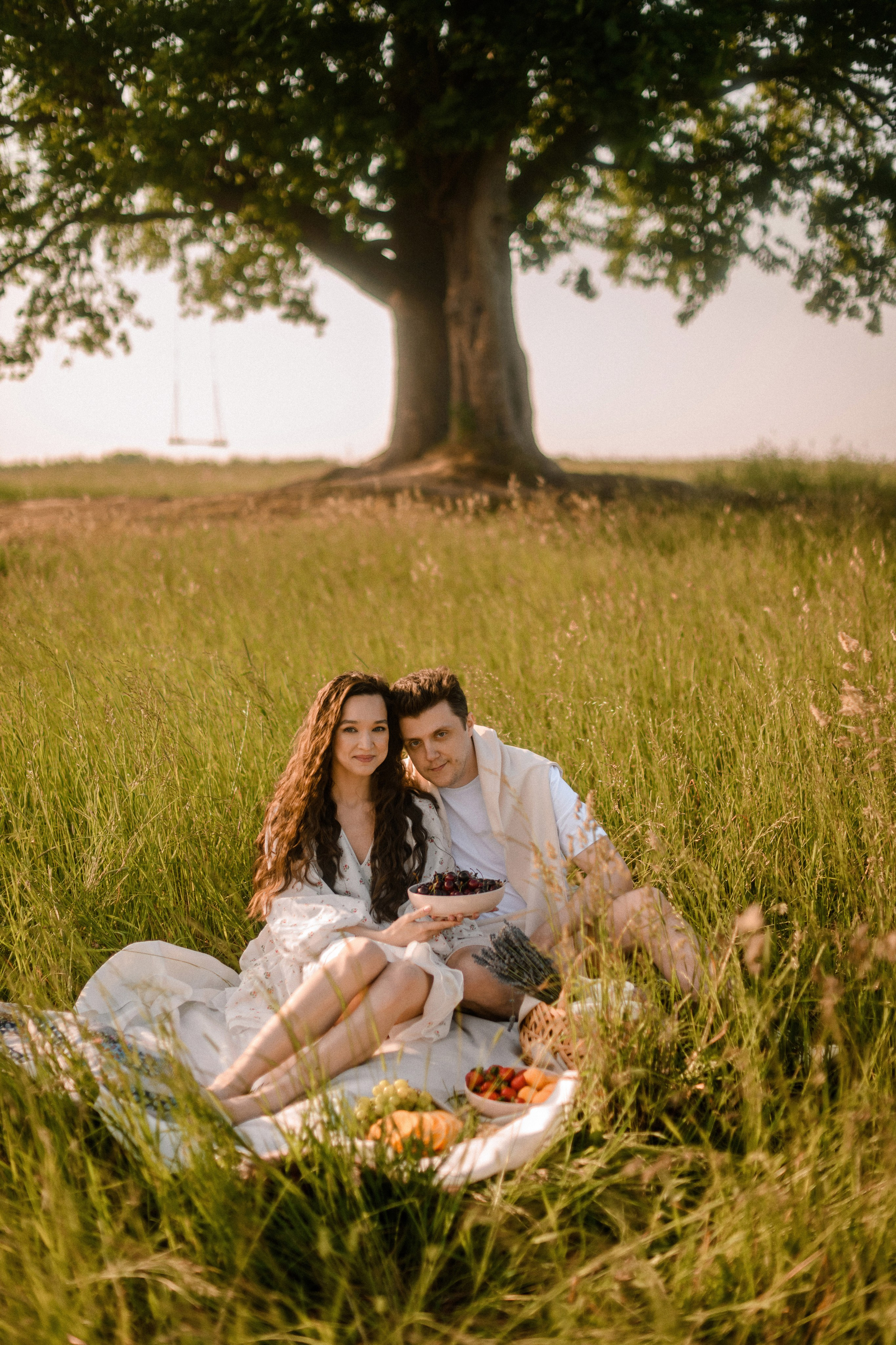 Лиза и Лёша в поле. Свадебный фотограф в Санкт-Петербурге София Шубик