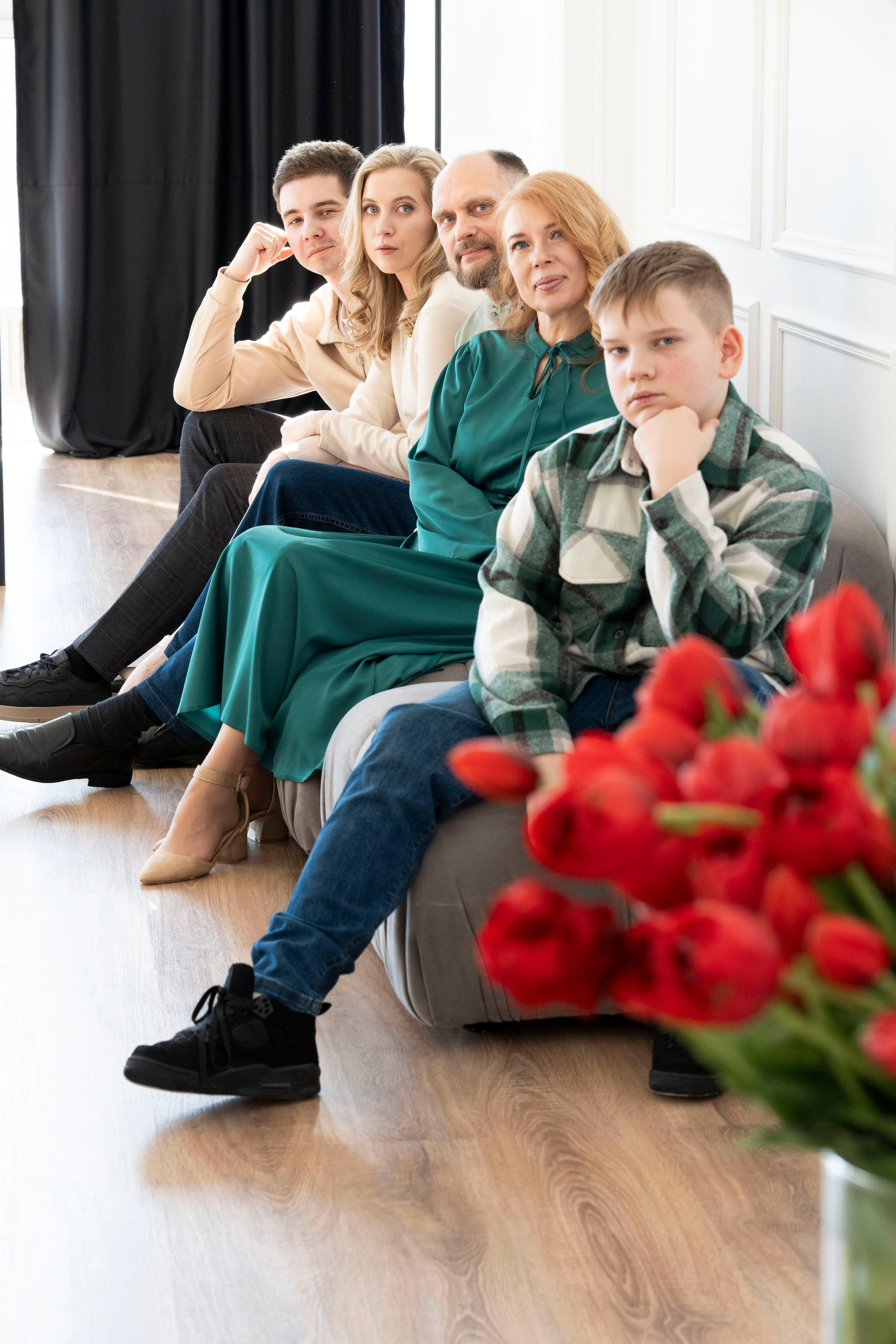 Марина, Андрей, Вероника, Никита и Роман. Главная