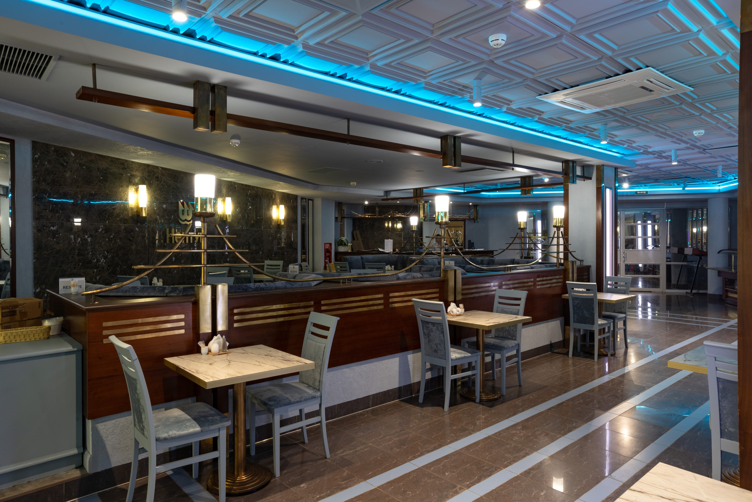 Банкетный зал при отеле «Нептун». Фотограф Махлаева Виктория/Санкт-Петербург