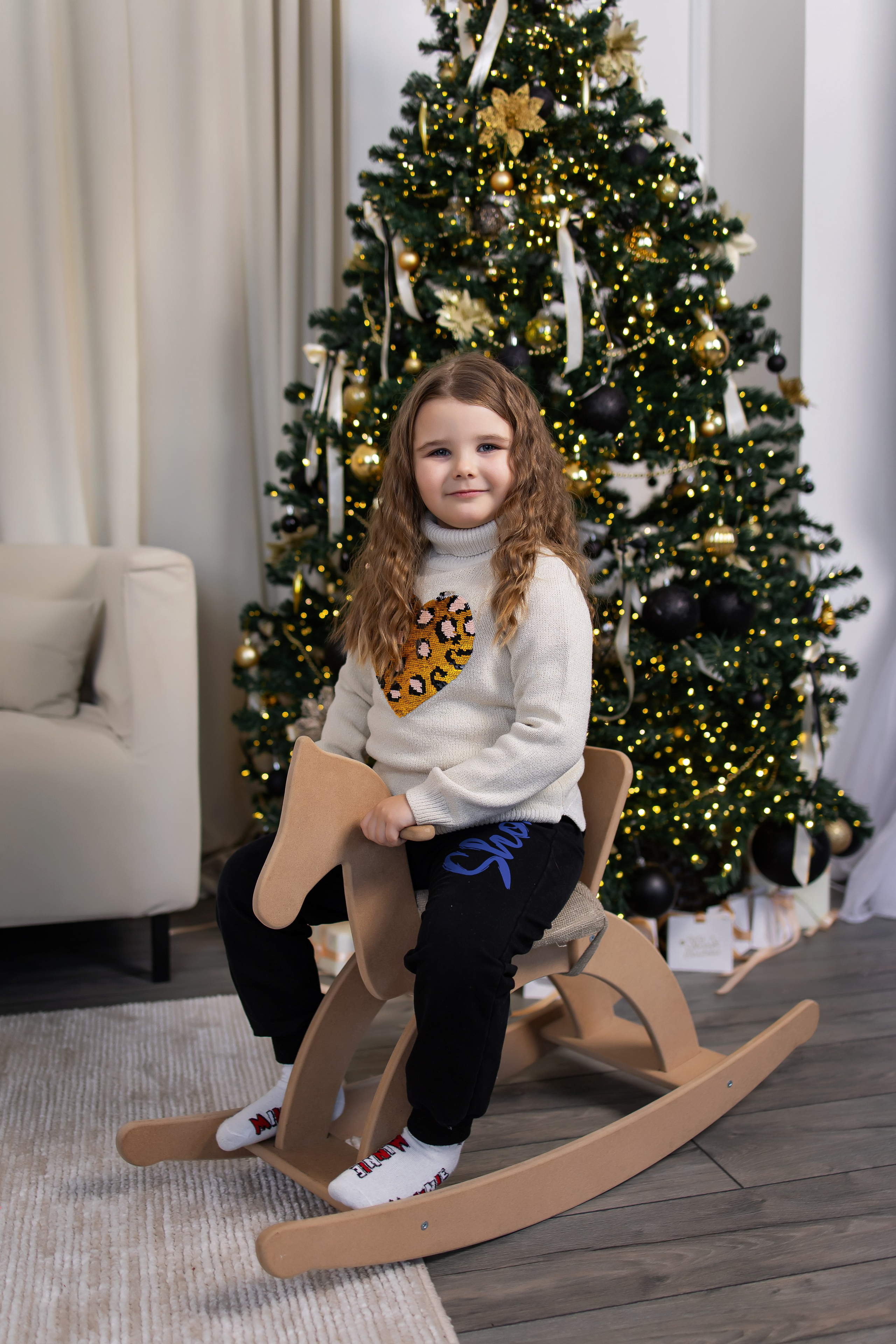 Ваши фотографии. Интерьерная фотостудия Background в Омске