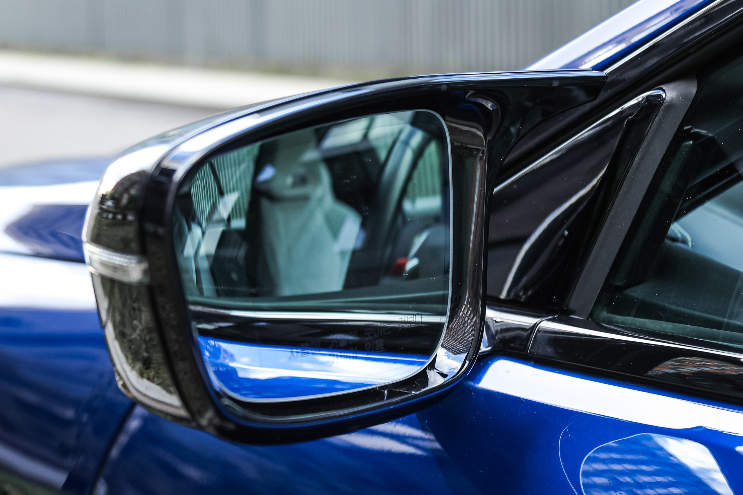 2022 BMW M8 COMPETITION RESTYLING FROM USA $145,000 / 17,500 KM ODOMETER. Mixturecaptures