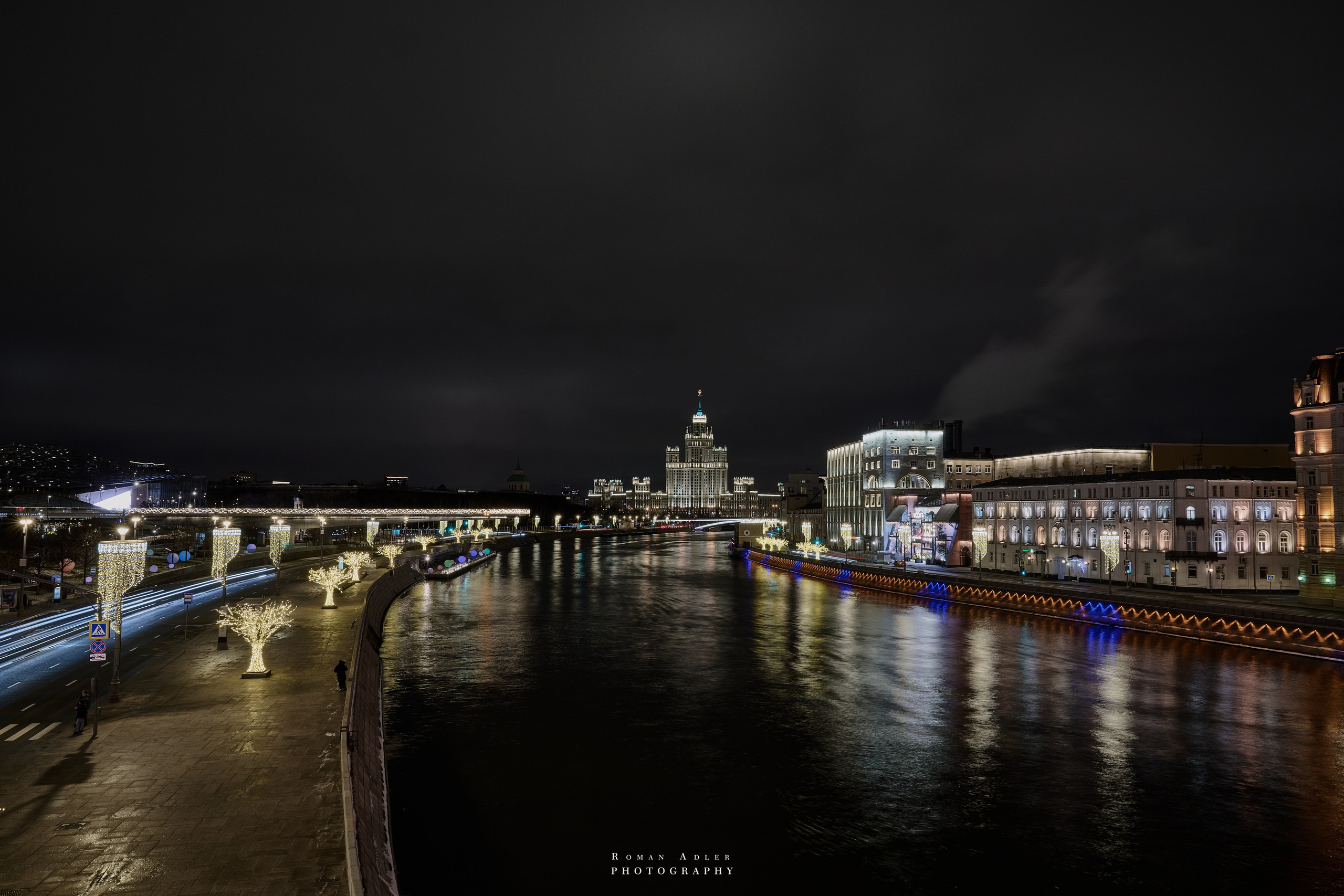 Новогодняя ночная Москва 2025. Фотограф Роман Адлер