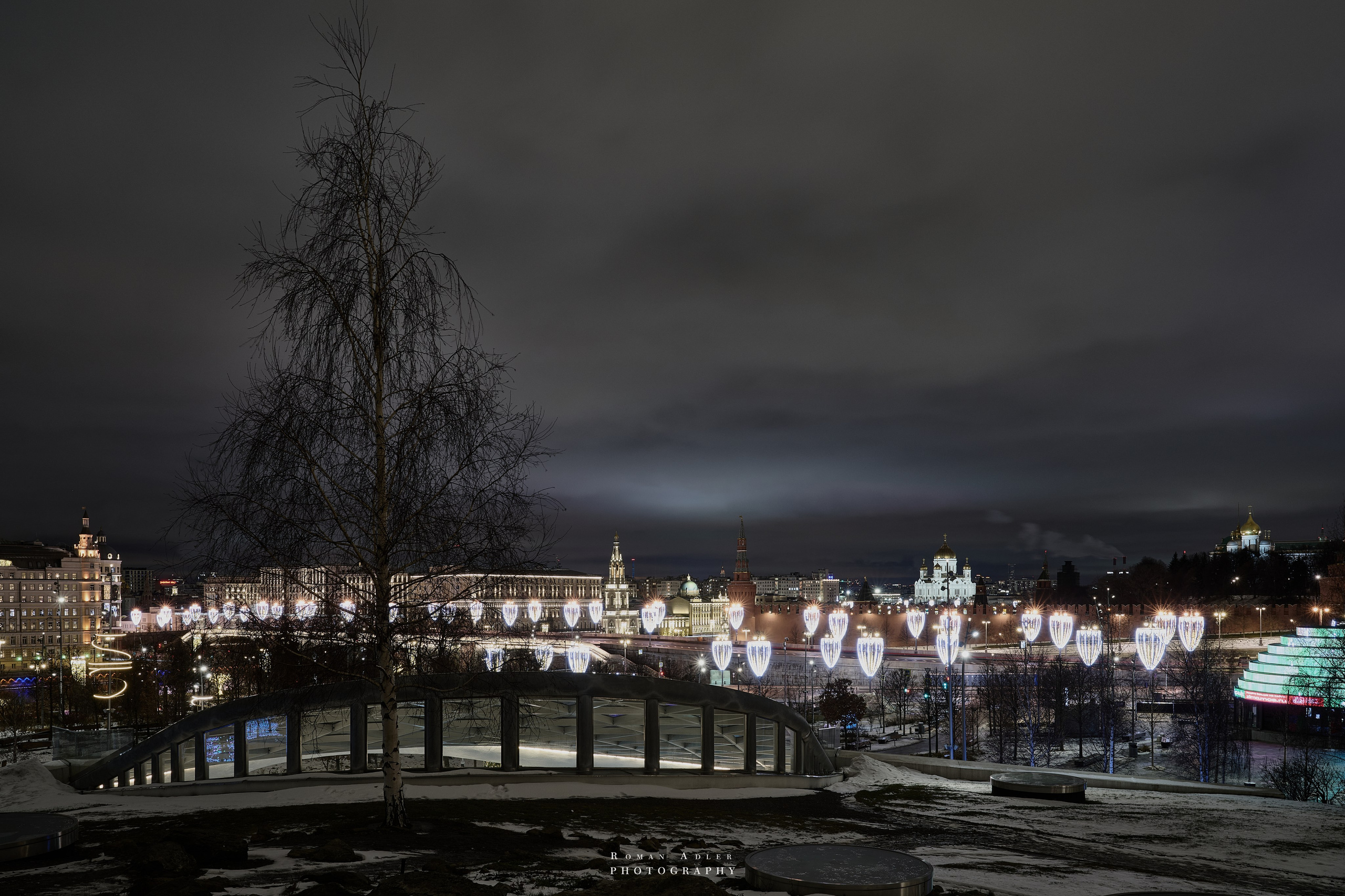 Новогодняя ночная Москва 2025. Фотограф Роман Адлер