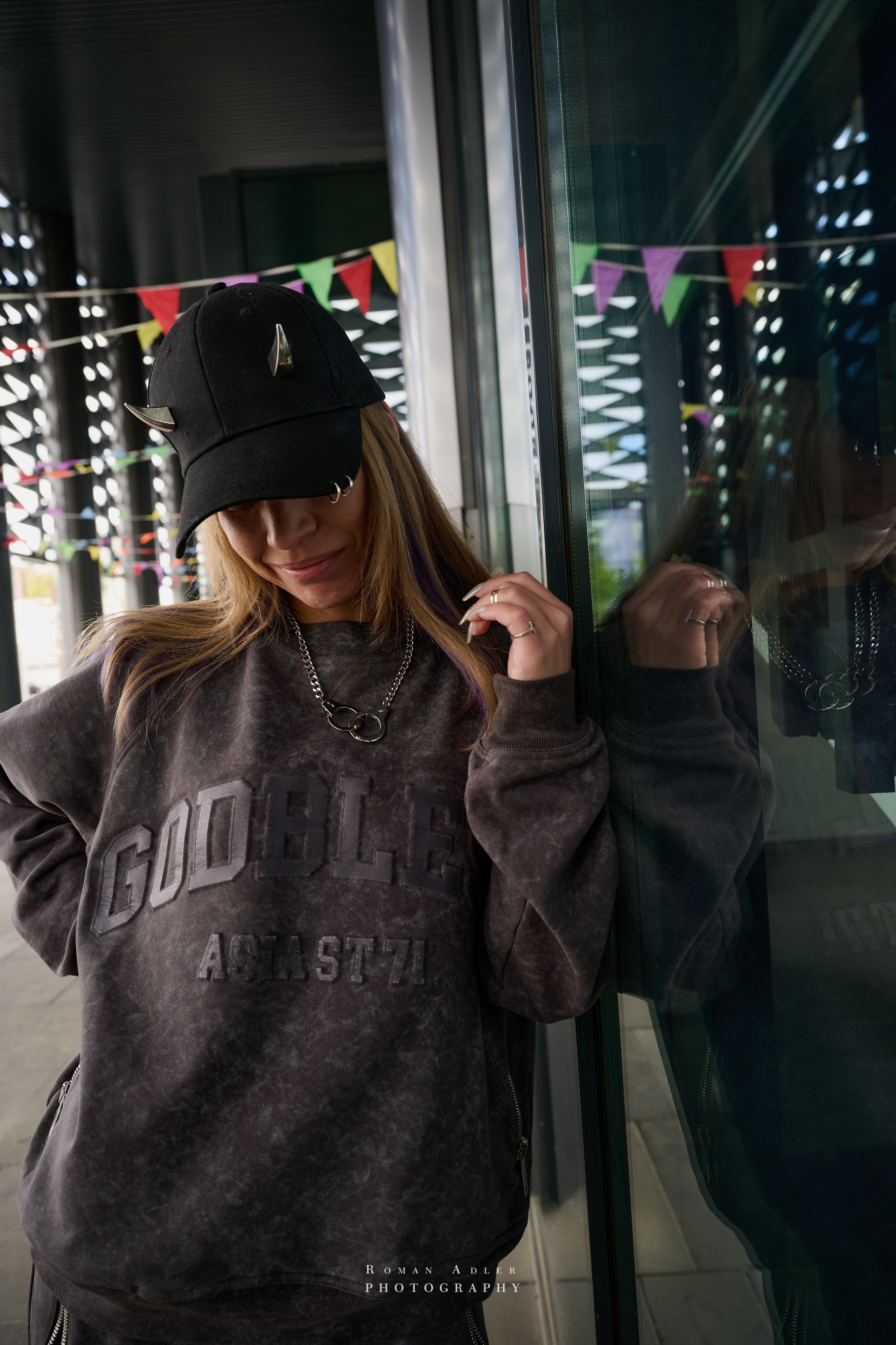 Репортаж со съёмок фильма «Своя в доску». Фотограф Роман Адлер