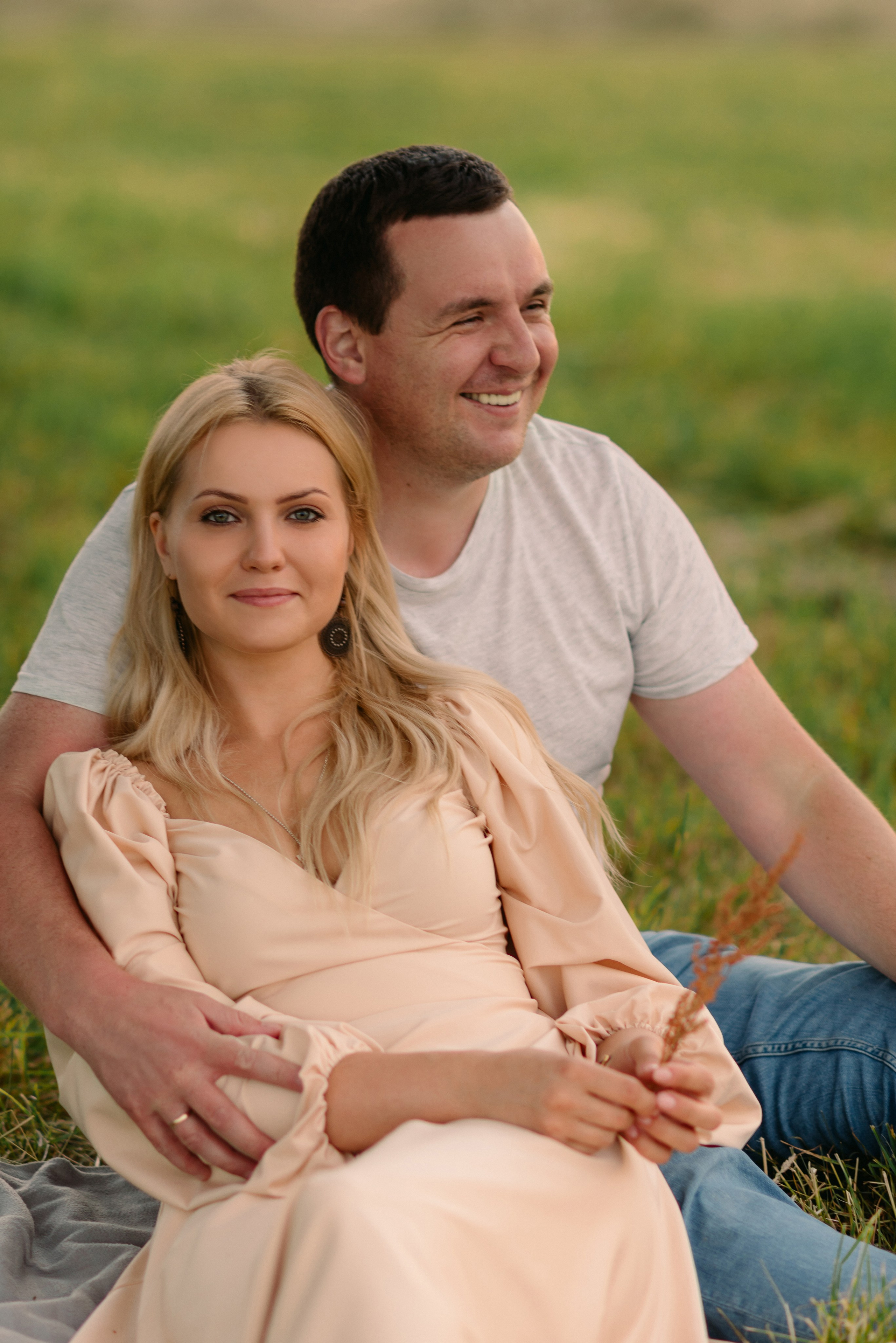 Фотосессия в стогах. Фотограф Юлия Кондратьева