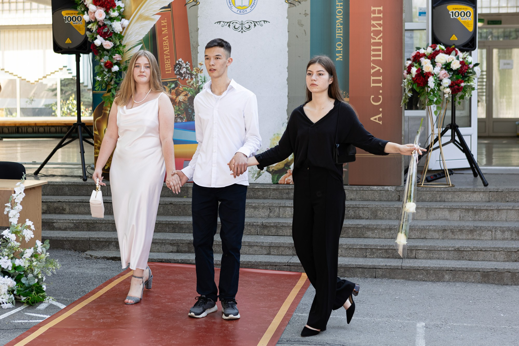 Фотосъёмка выпускного в школе. Свадебный фотограф, фотосъемка в Крыму, Севастополе, Симферополе, Ялте