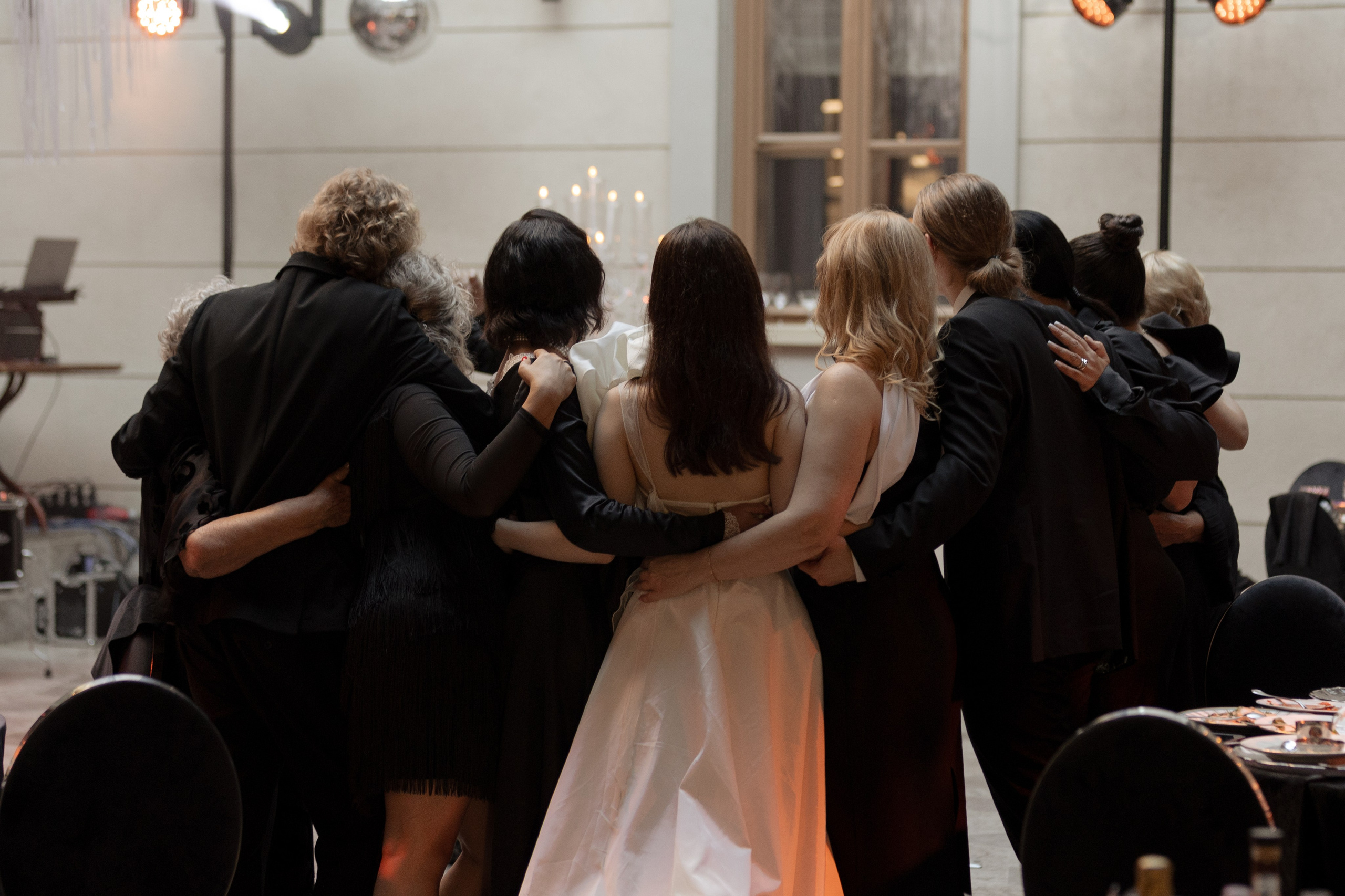 Артем и Анастасия: свадьба с танцами в замке. @dariazphoto свадебный фотограф