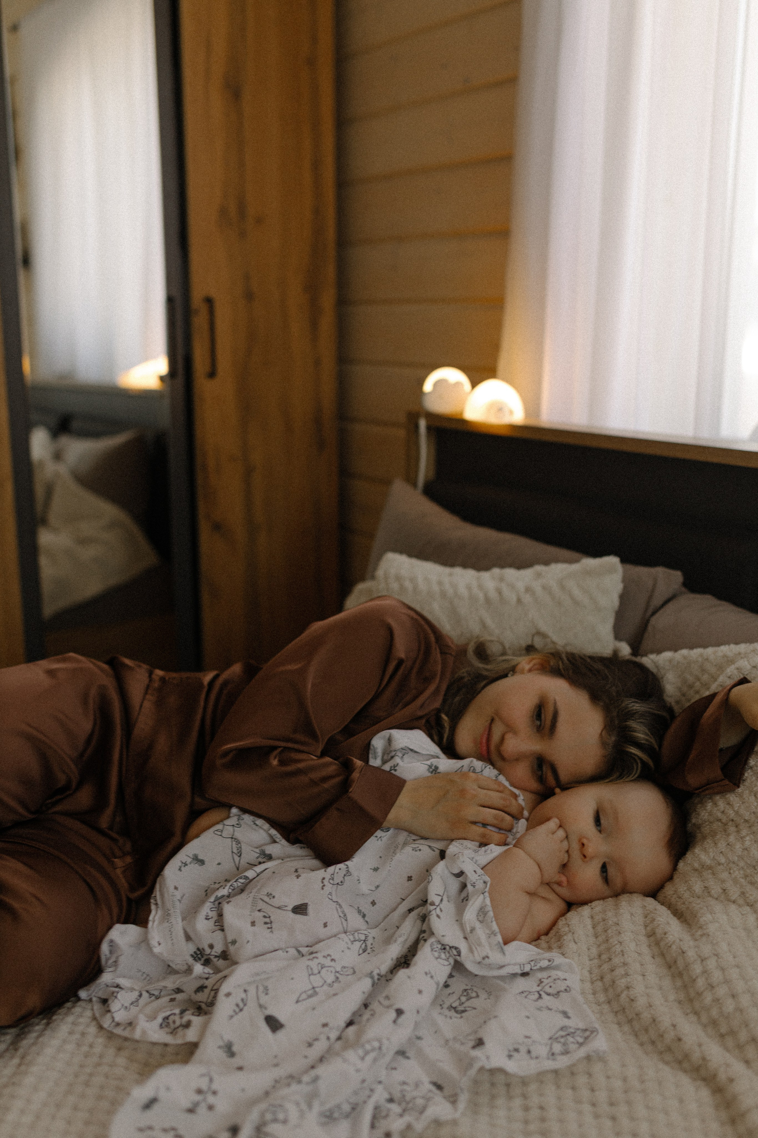 Яна и Тимофей. Домашняя съёмка. Семейный фотограф Тихвин, Санкт-Петербург и ЛО