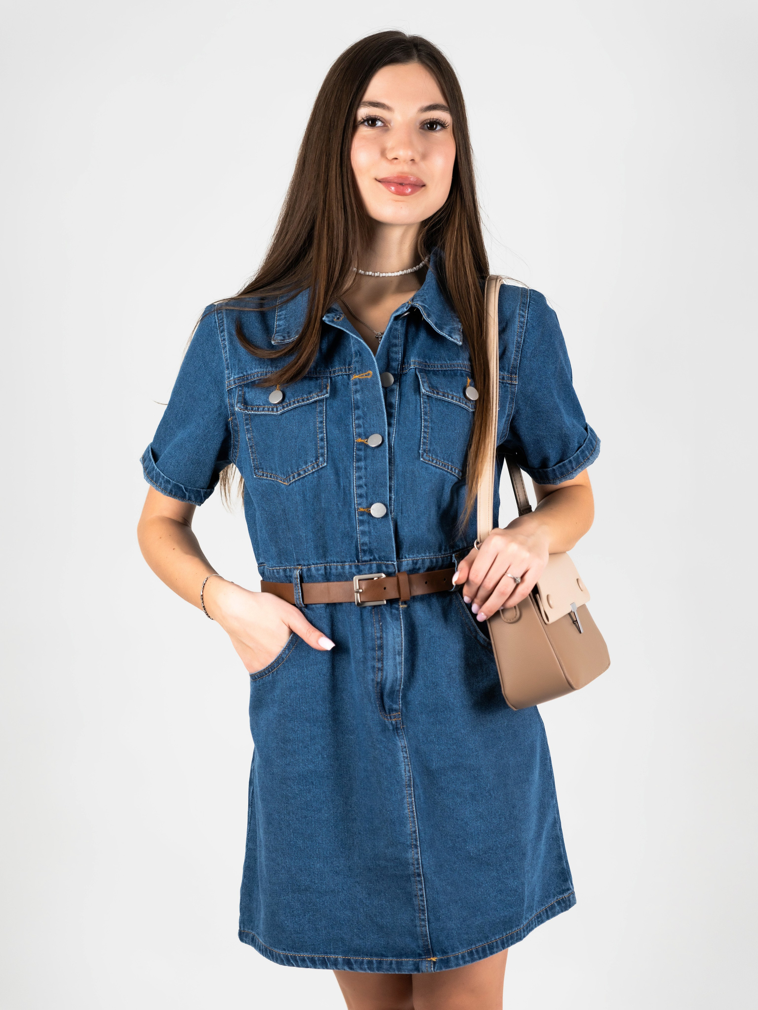 Съемка джинсового костюма для маркетплейсов. Олейник Денис — предметный фотограф, фотограф для маркетплейсов в Казани