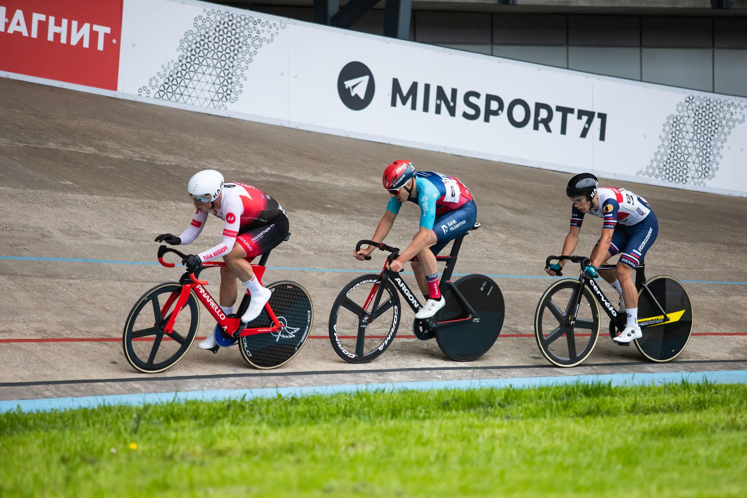 Соревнования по велоспорту «Большой приз Тулы» (19 мая 2023). Репортажный фотограф Алексей Пирязев
