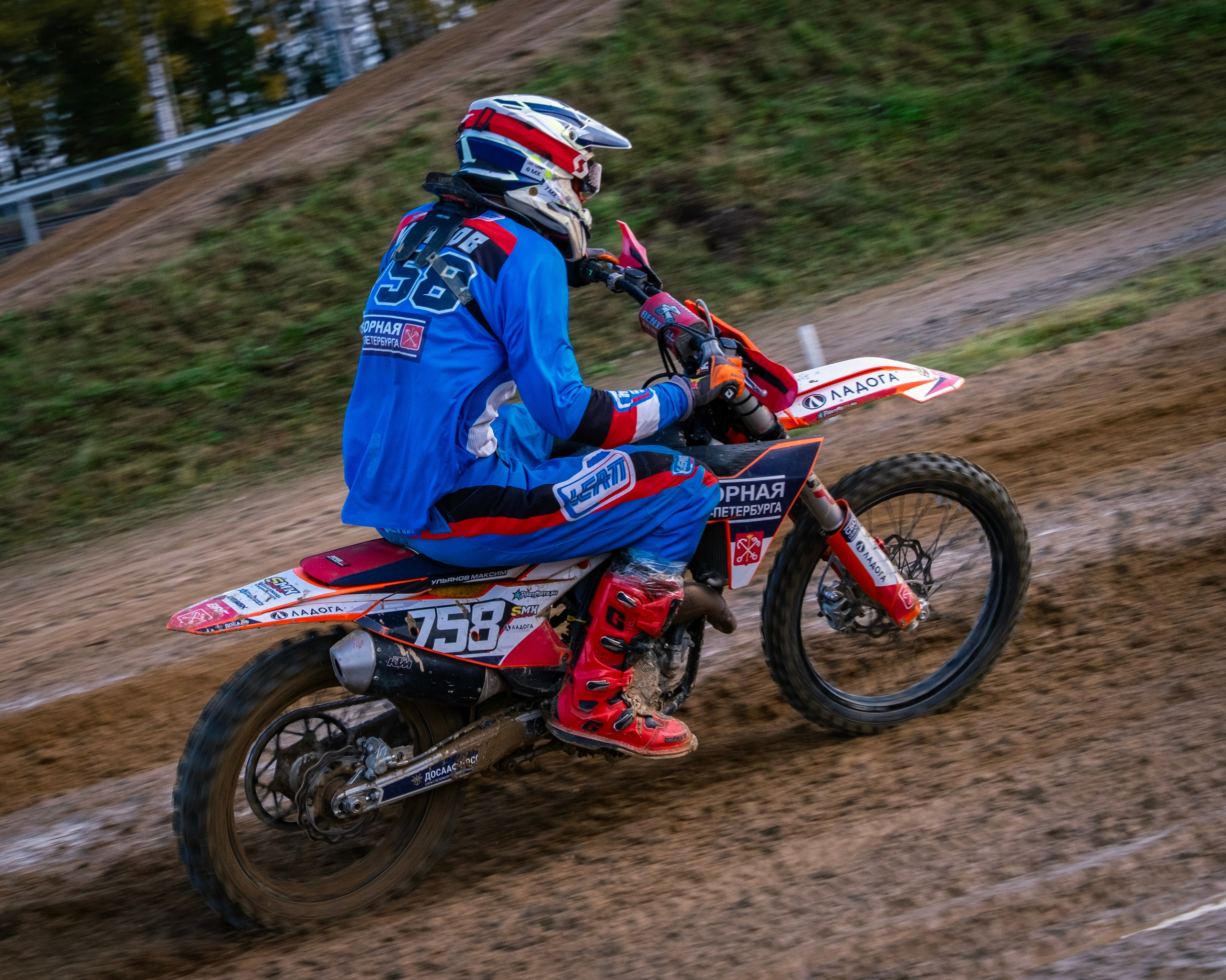 Мотокросс (Игора Драйв). Автомобильные фотографии и рисунки в Санкт-Петербурги Пашков Дмитрий