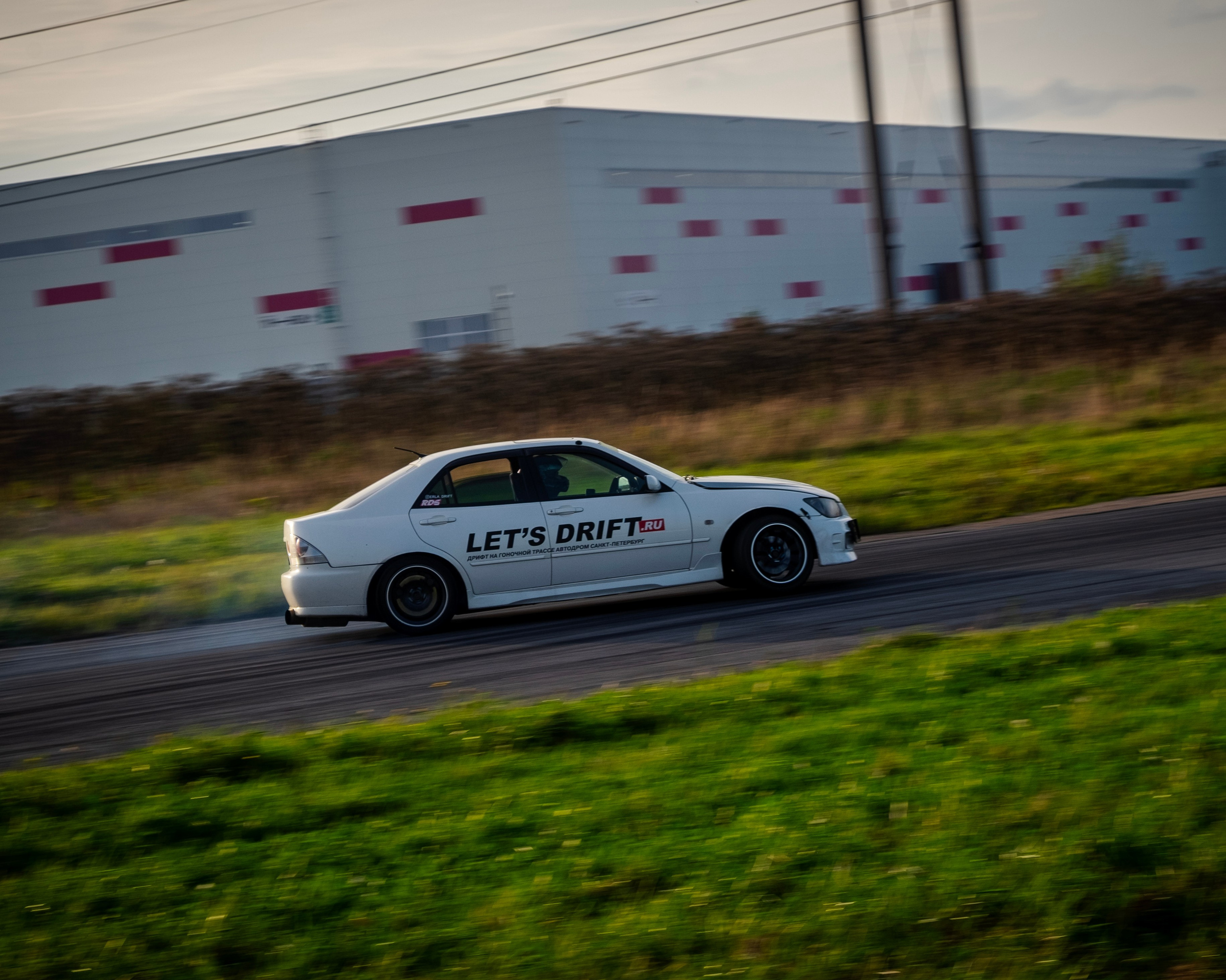 AUTODROM FEST 21.09.25. Автомобильные фотографии и рисунки в Санкт-Петербурги Пашков Дмитрий