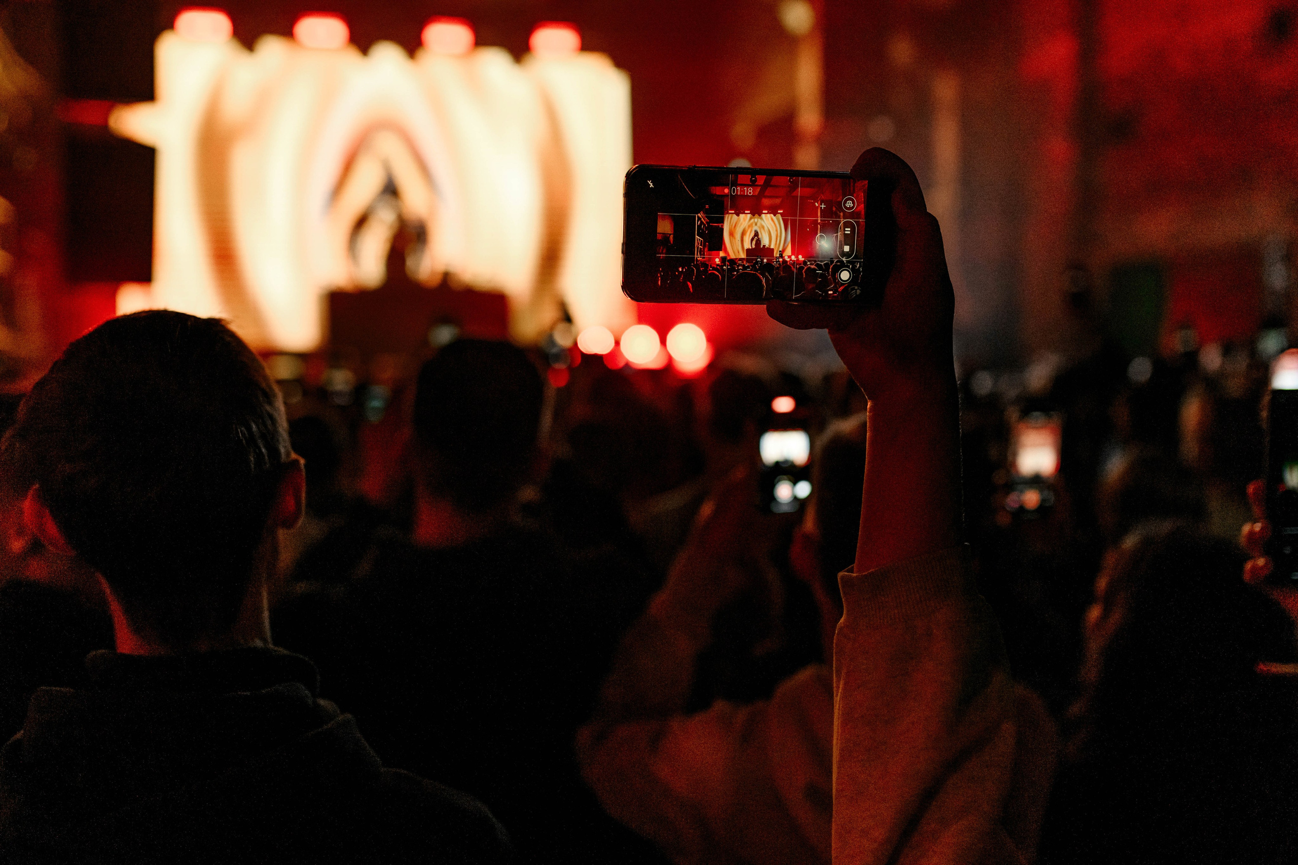Альфа Движ — фестиваль для студентов. Максим Комаров — Профессиональный фотограф