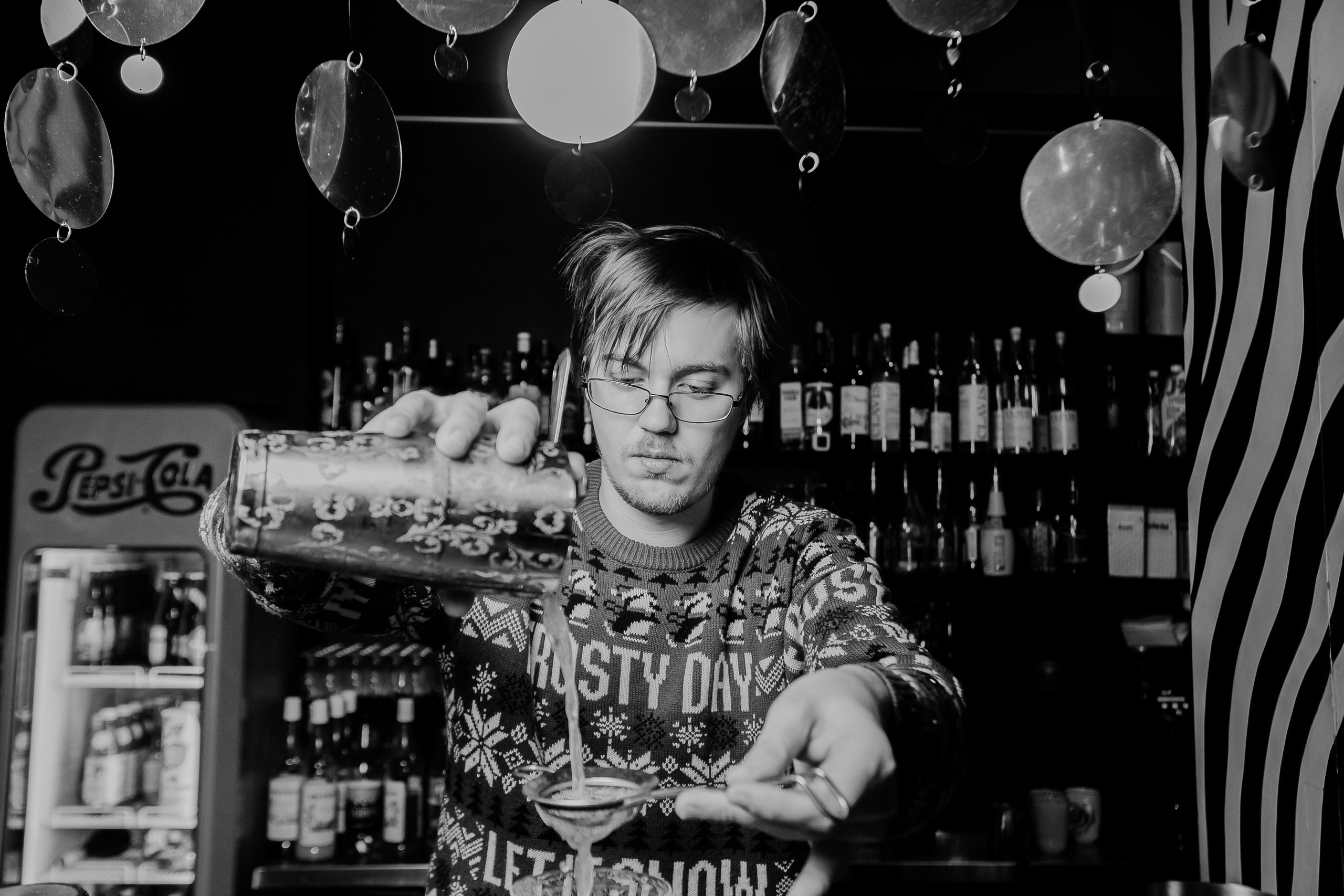 БАР МОЛОДОСТЬ. Репортажный и портретный фотограф в Екатеринбурге Гизатуллин Марат