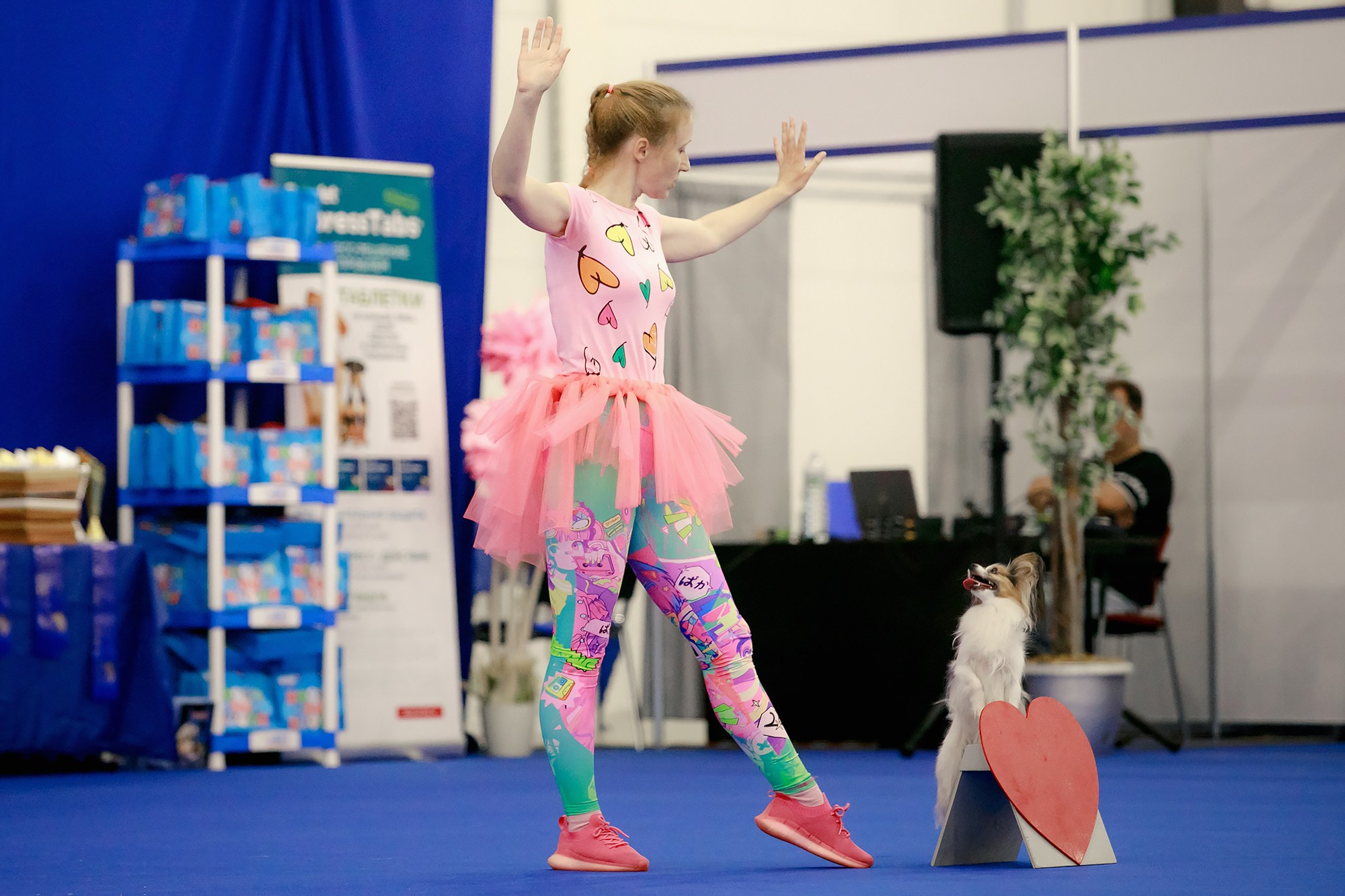 Танцы на выставке «Зоошоу», СПб. Фотограф-анималист Mary Mart — Москва, Питер