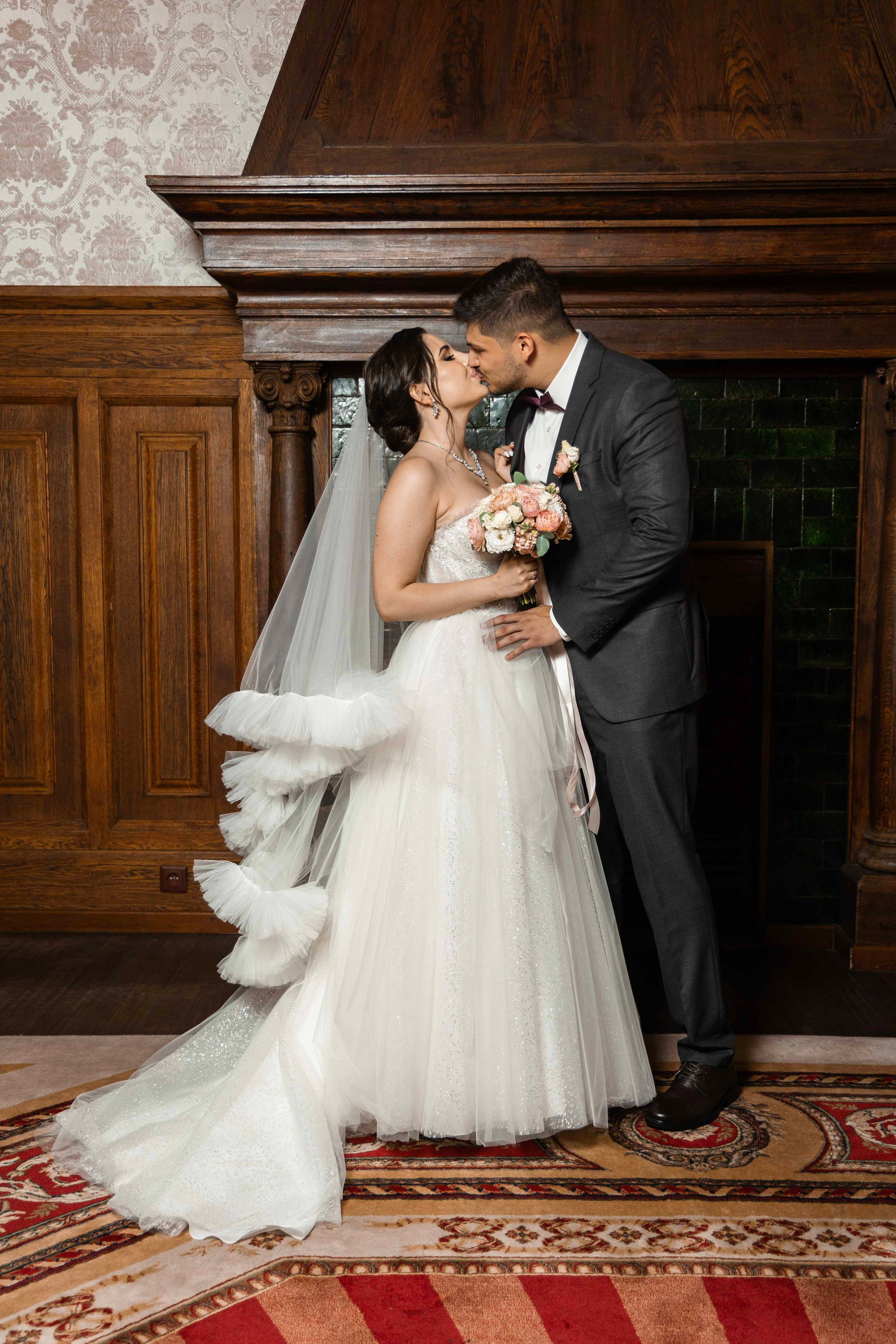 Wedding photographer Saint-Peterburg — живые свадебные фотографии. Pozdnishevkirill