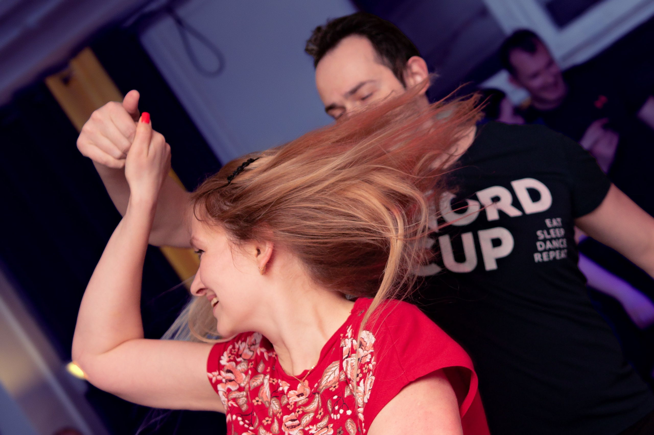 Вечеринка в школе танцев Dance cafe