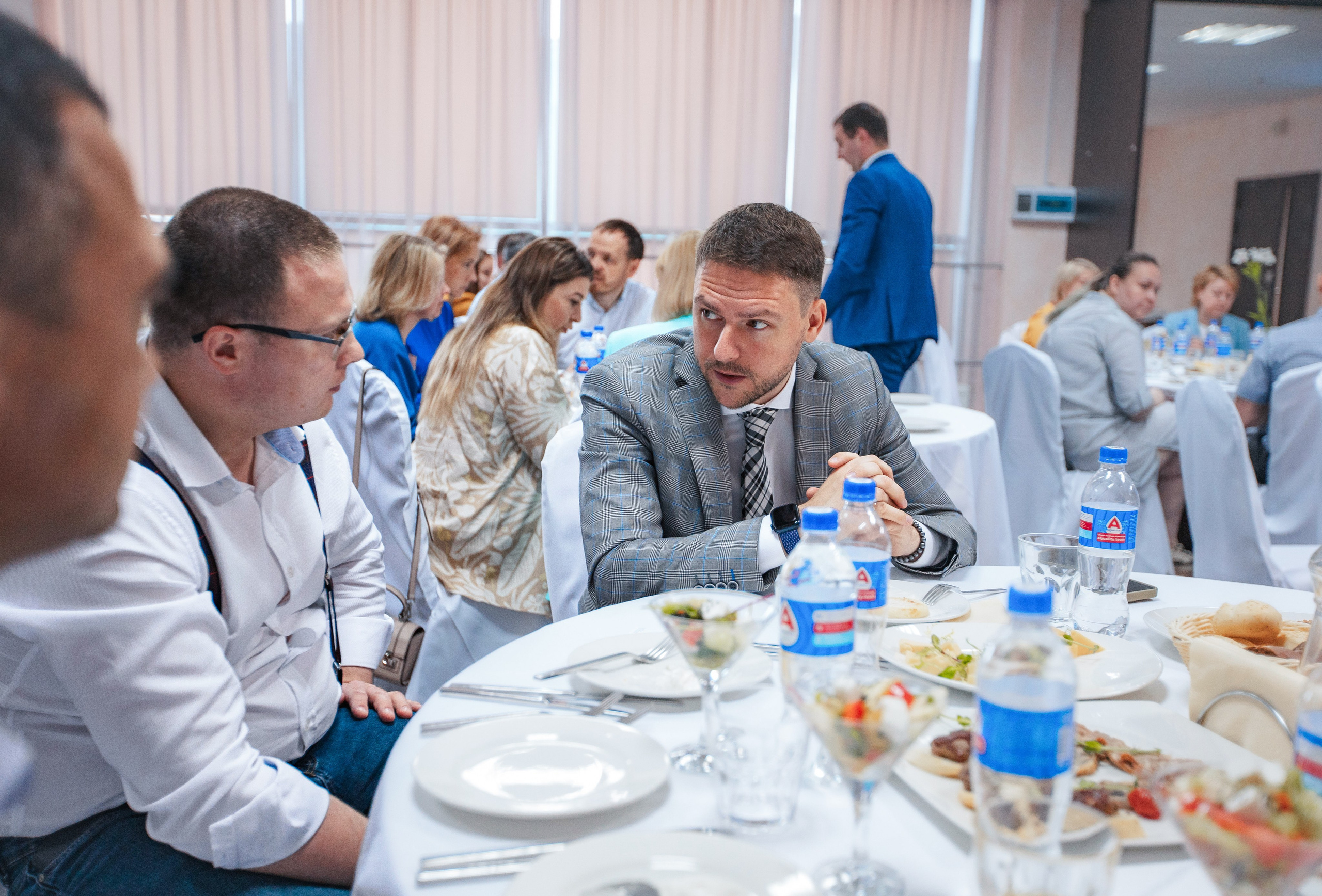 Коммерческая фотосессия для Ак Барк Банк в городе Ижевск. Бизнес фотограф Ижевск — Назаров Роман
