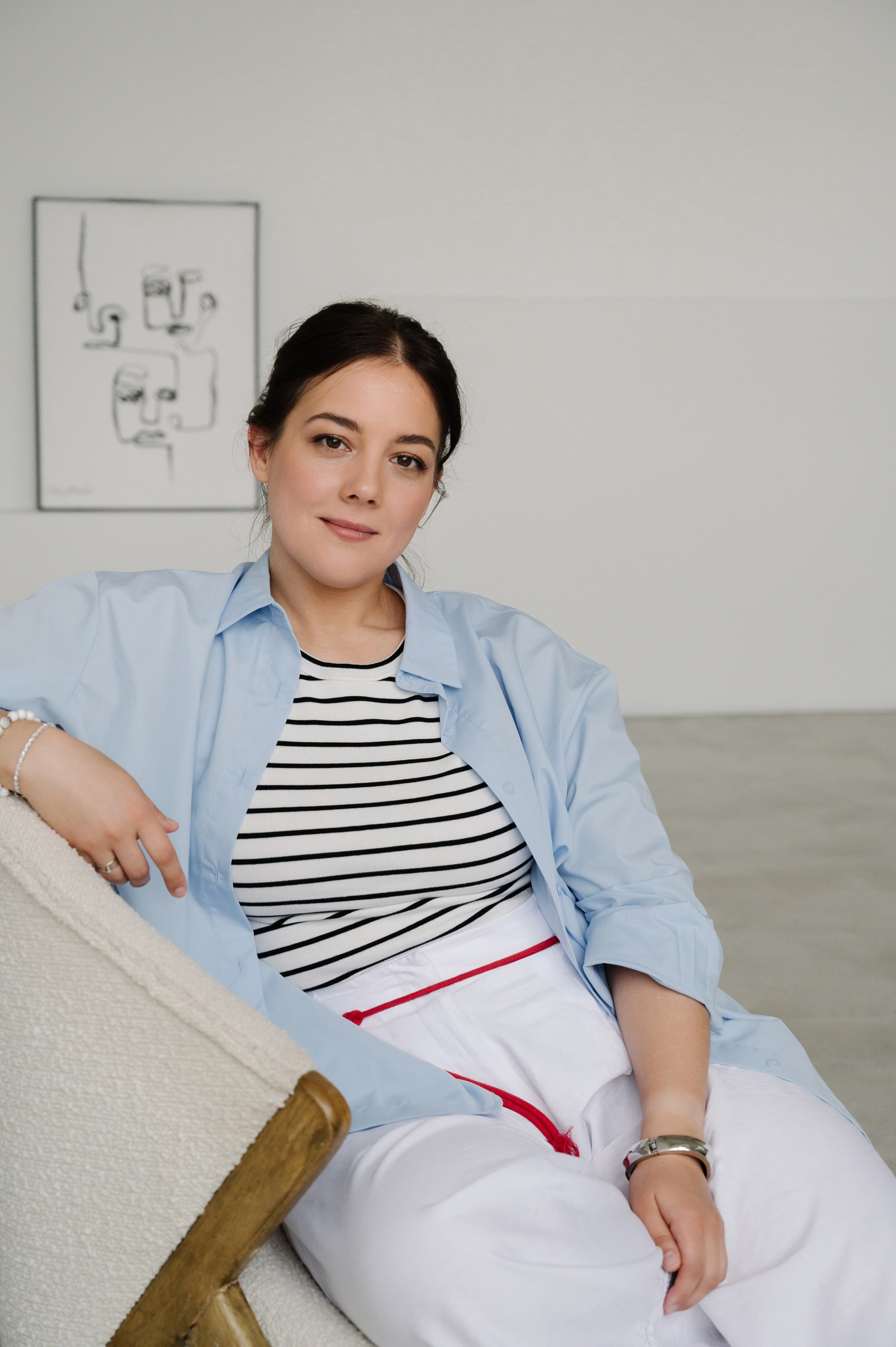 Алина. Профессиональный фотограф беременности в СПБ. Стильные фотосессии беременности в стиле минимализм и классическая фотография