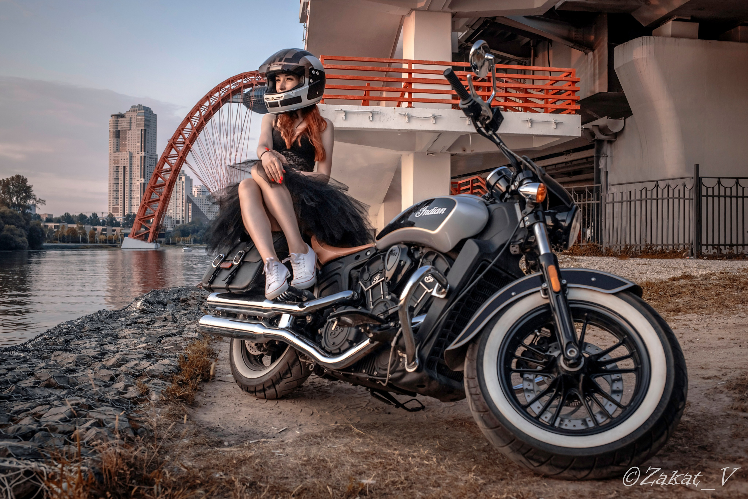 Евгения и мото. Репортажный фотограф, Москва, Закат