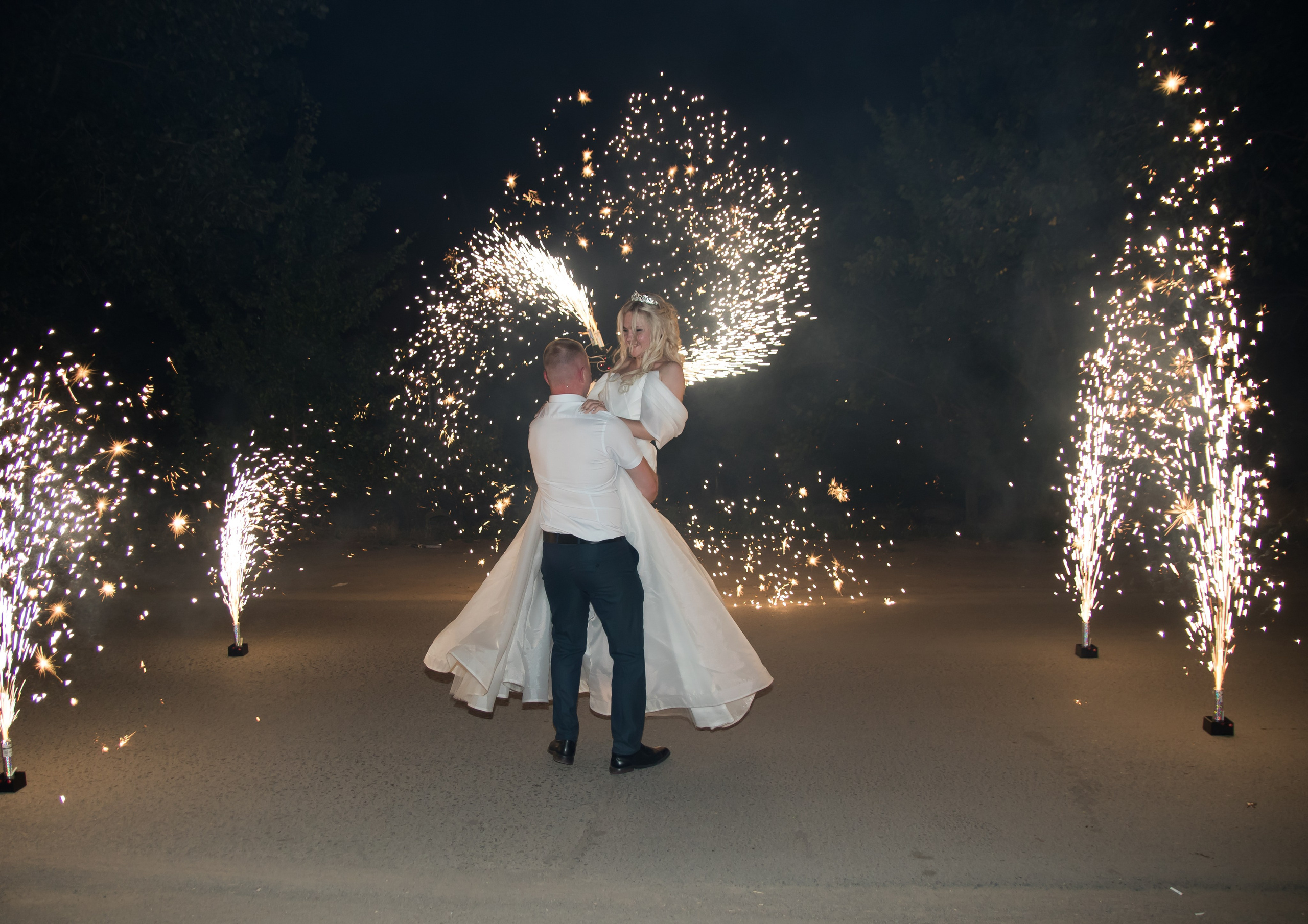 Фотографы. Организатор праздников. Ведущая Марина Гребенникова