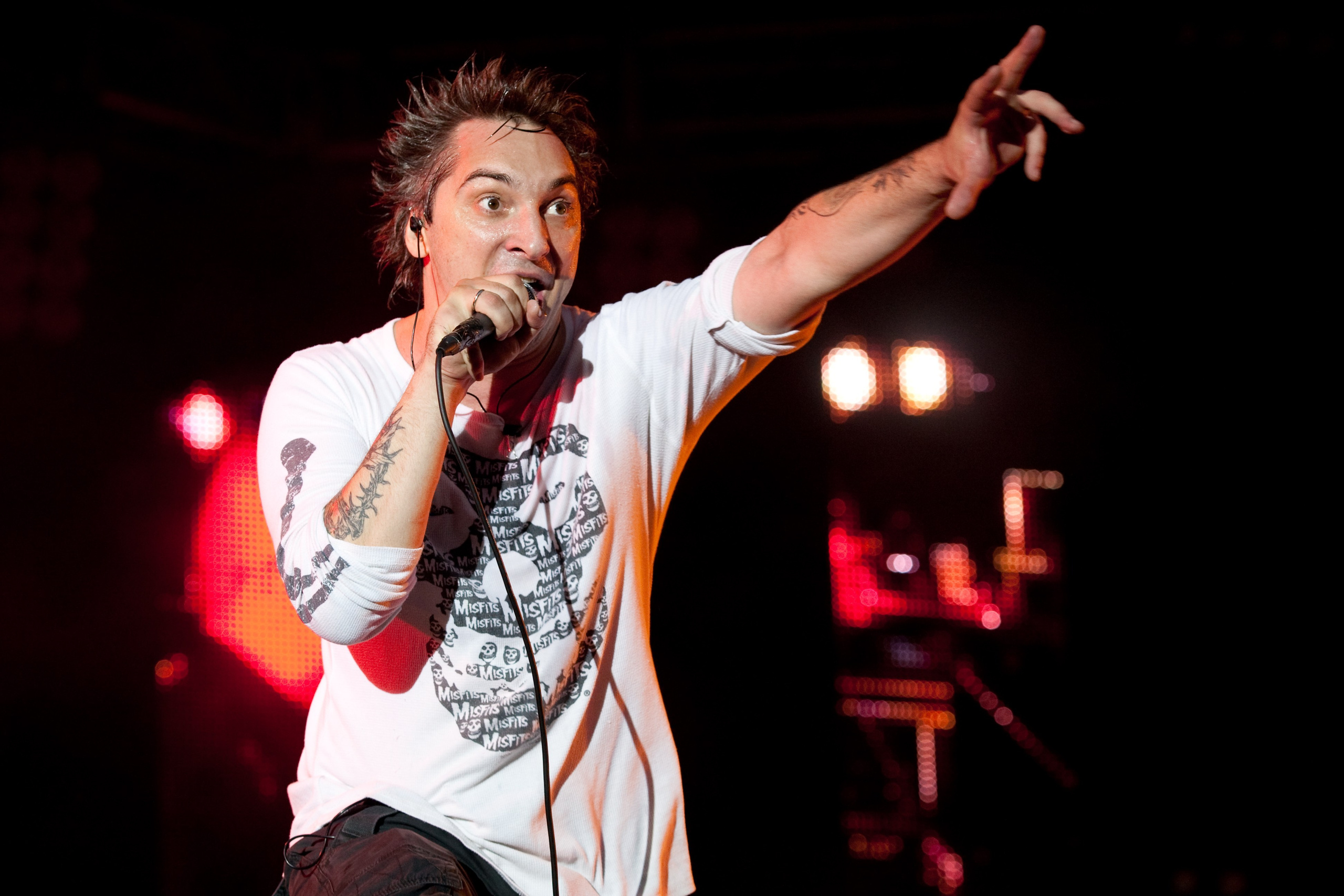 Михаил Горшенев во время выступления группы Король и Шут в Зеленом театре 31 июля 2009 года