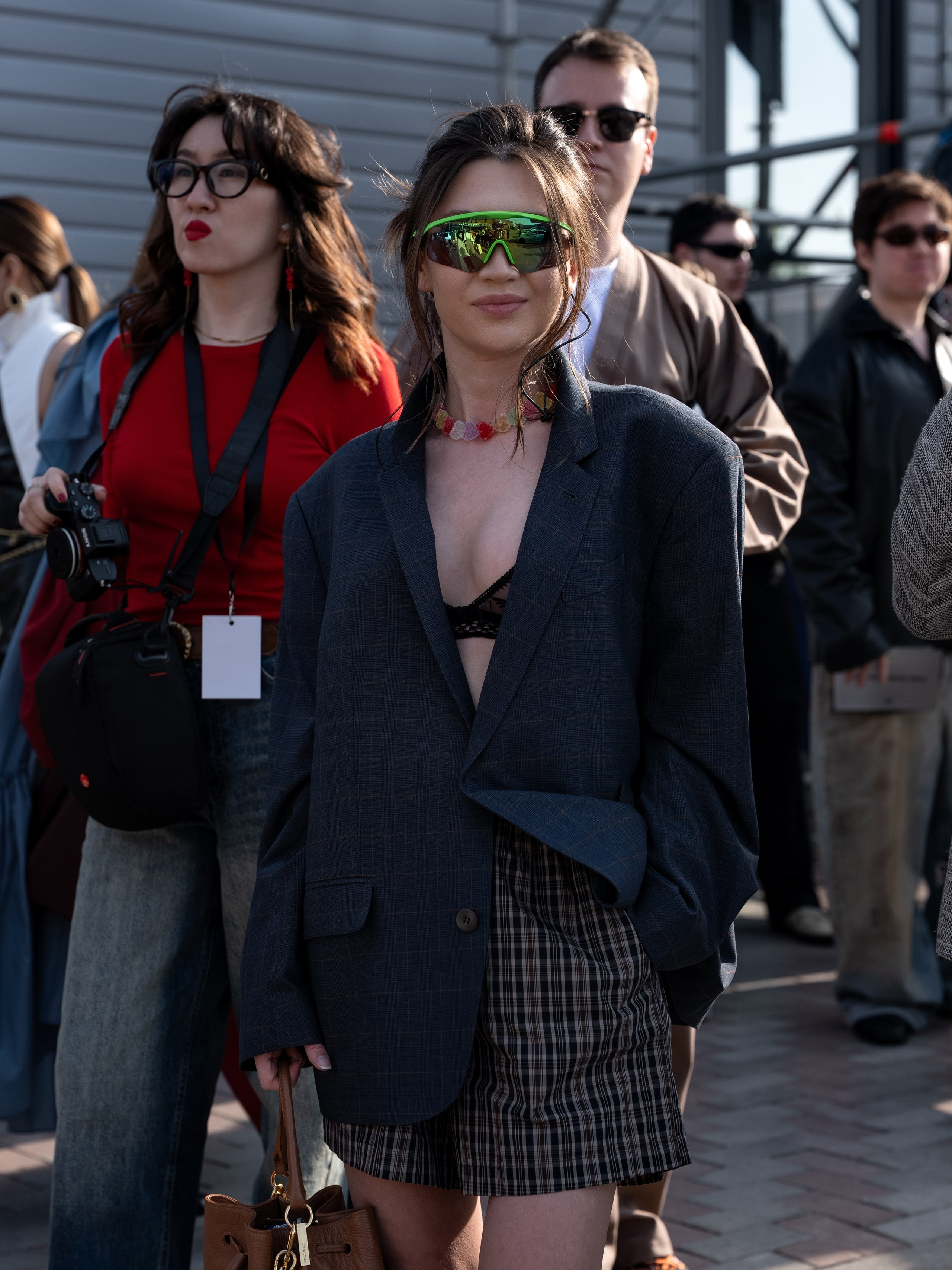Visa Fashion Week Almaty Pre-Fall 2026 April StreetStyle Day 1. Сайт Алматинского НЮ АРТ, будуар и фэшн фотографа Дениса Карпенко