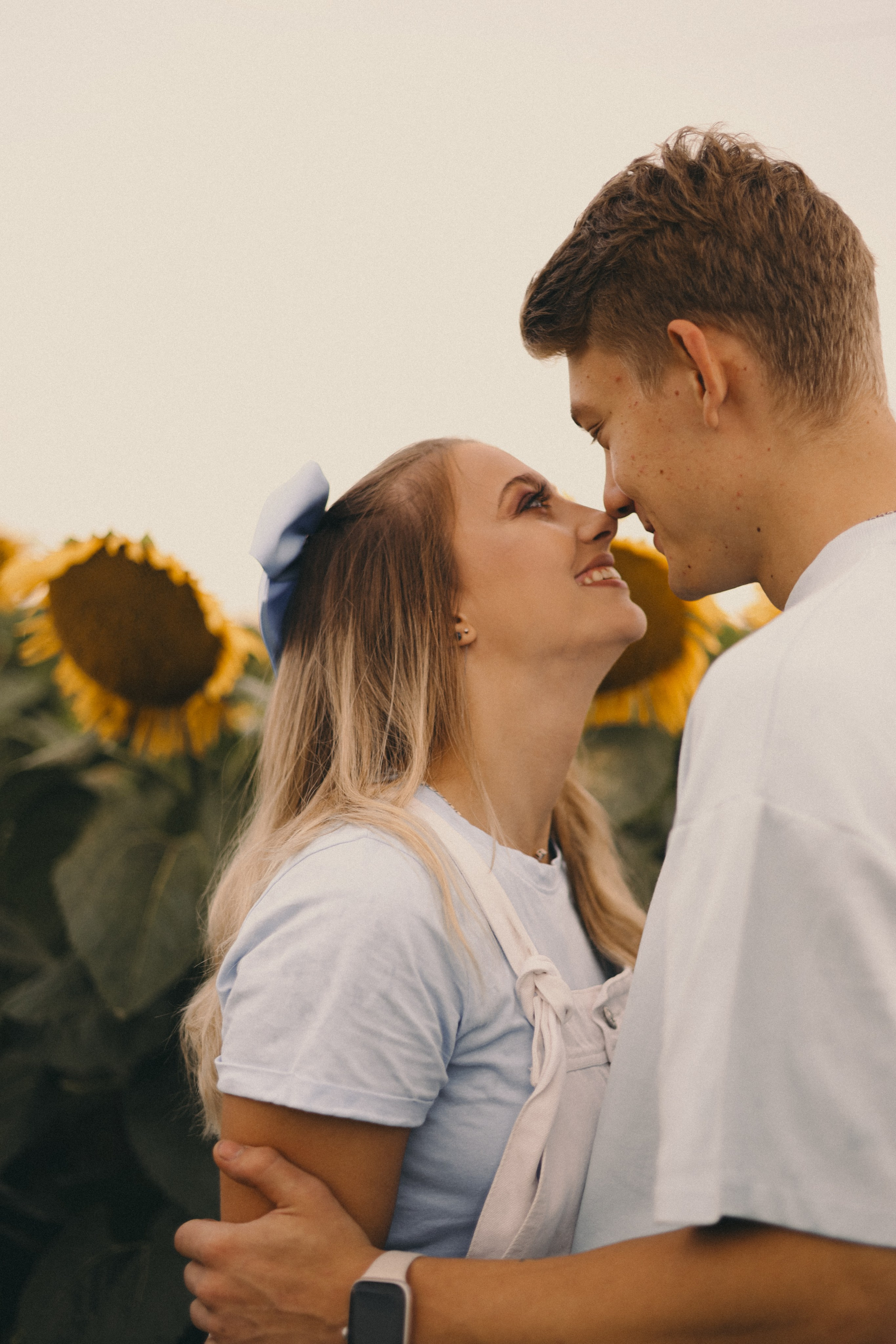 Михаил и Валерия | Подсолнухи. Фотограф Мария Лаенко