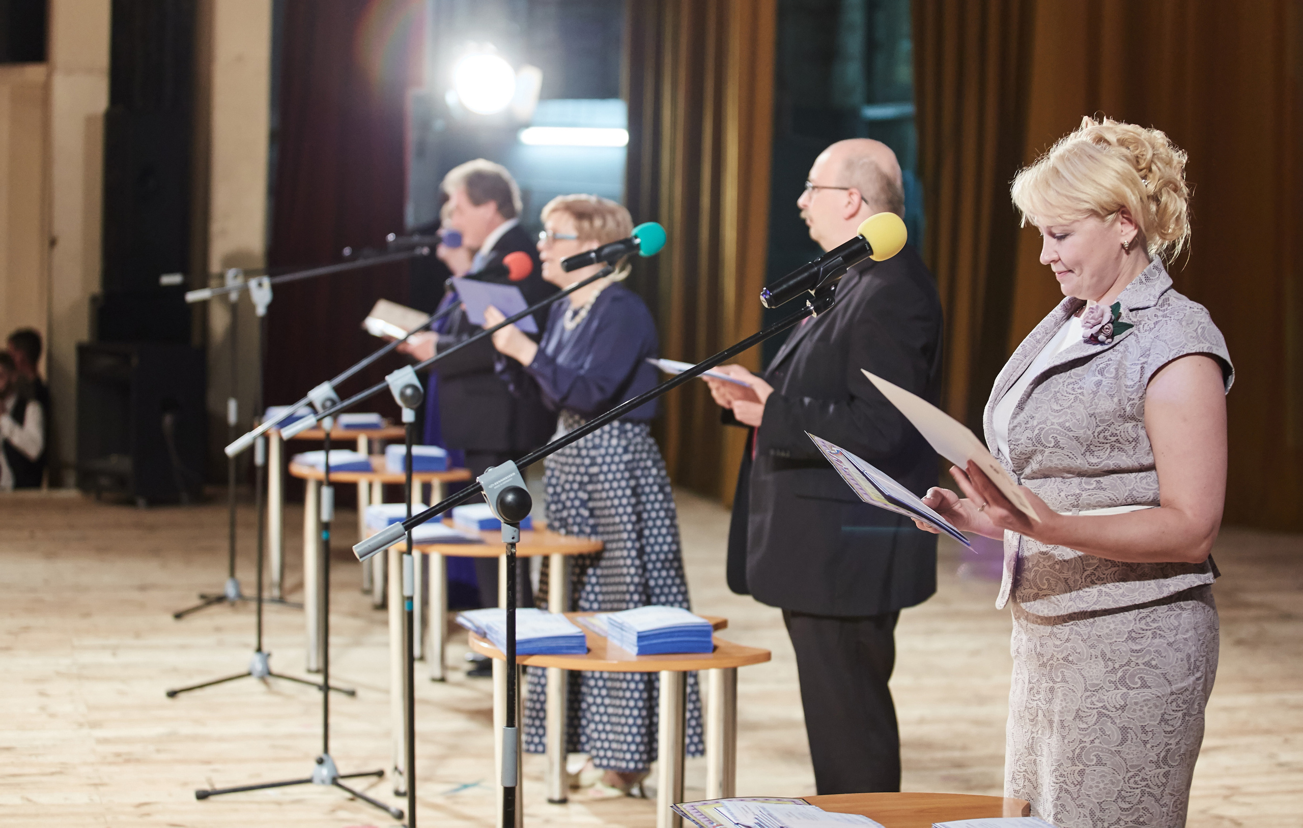 Фотосъёмка вручения школьных аттестатов в Санкт-Петербурге. Фотограф на праздник, корпоратив, День Рождения и Юбилей в г. Санкт-Петербурге Алексей Анкушев