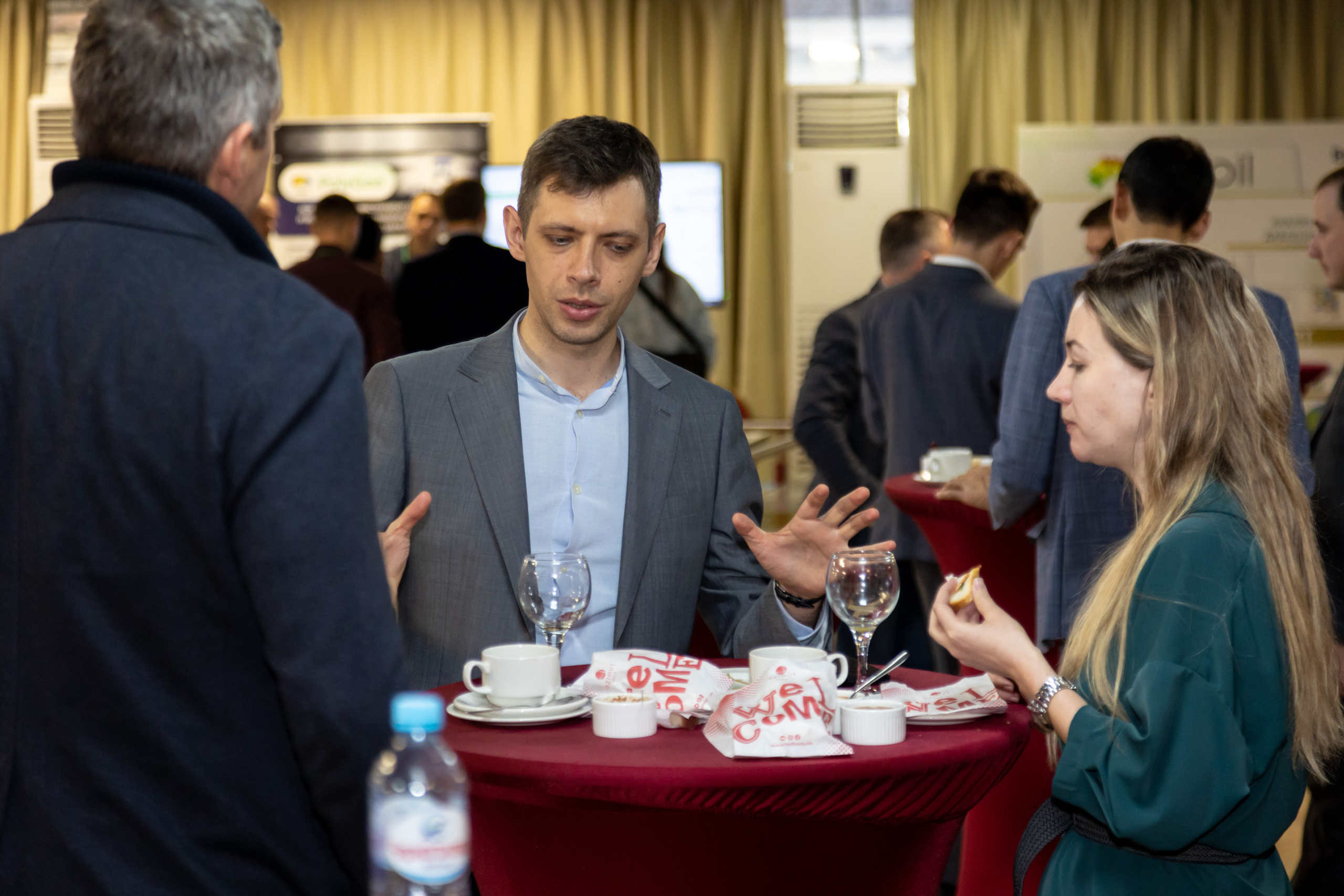 Фотосъёмка форумов, собраний в Санкт-Петербурге и Лен. области. Фотограф на праздник, корпоратив, День Рождения и Юбилей в г. Санкт-Петербурге Алексей Анкушев