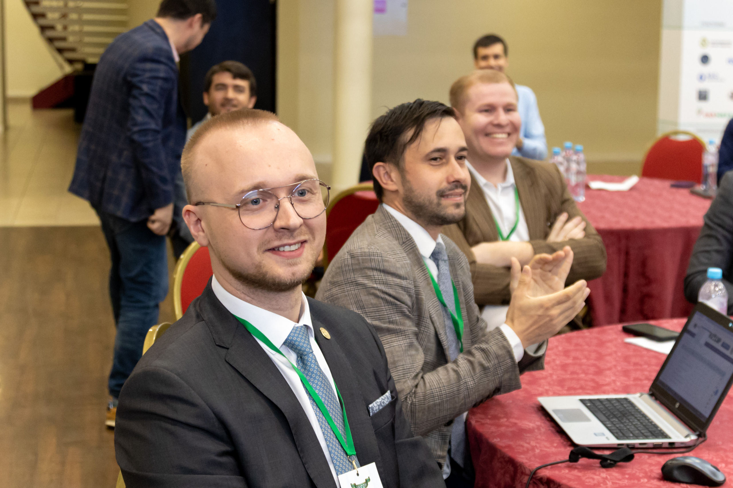 Фотосъёмка форумов, собраний в Санкт-Петербурге и Лен. области. Фотограф на праздник, корпоратив, День Рождения и Юбилей в г. Санкт-Петербурге Алексей Анкушев