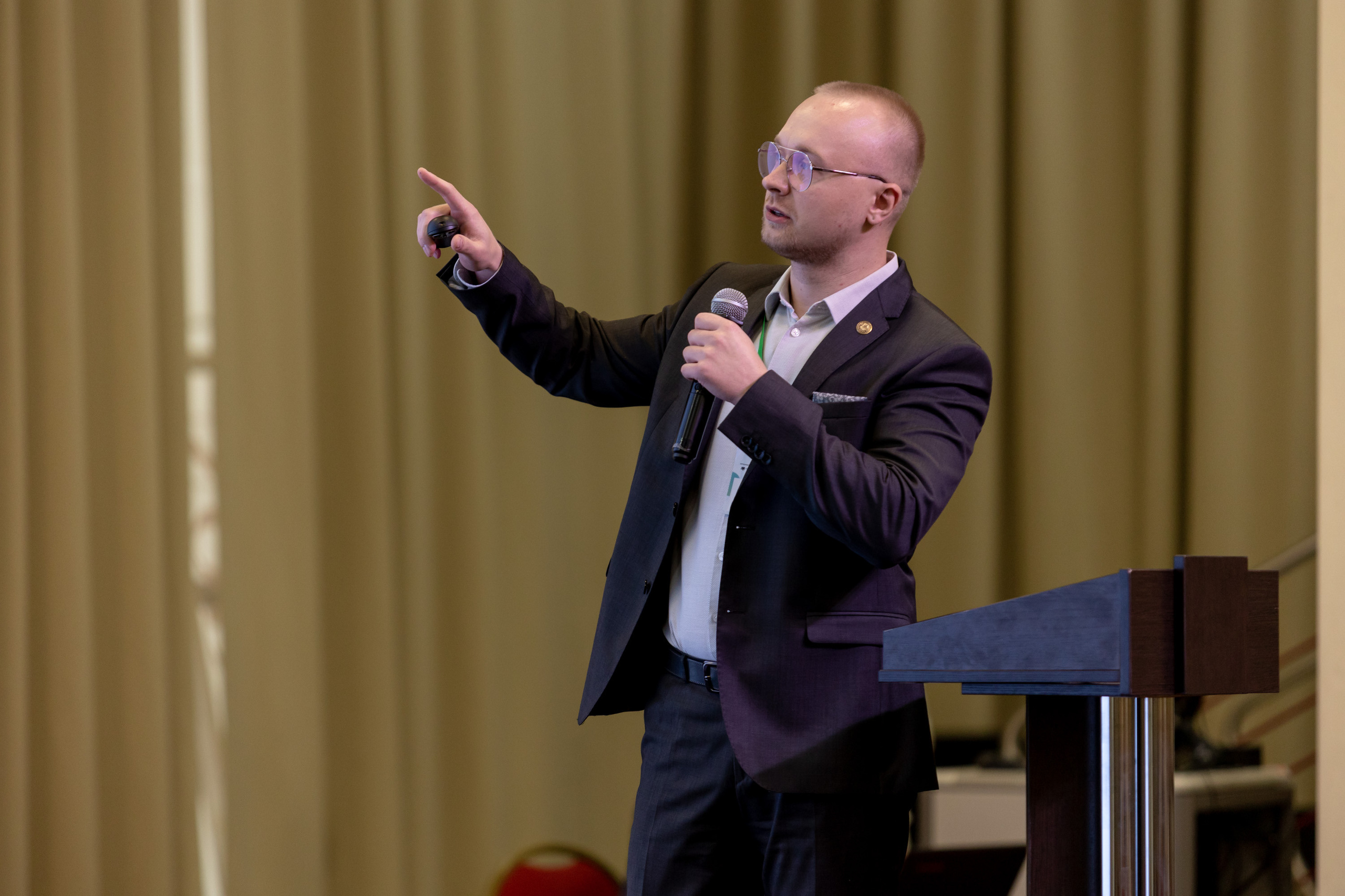 Фотосъёмка форумов, собраний в Санкт-Петербурге и Лен. области. Фотограф на праздник, корпоратив, День Рождения и Юбилей в г. Санкт-Петербурге Алексей Анкушев