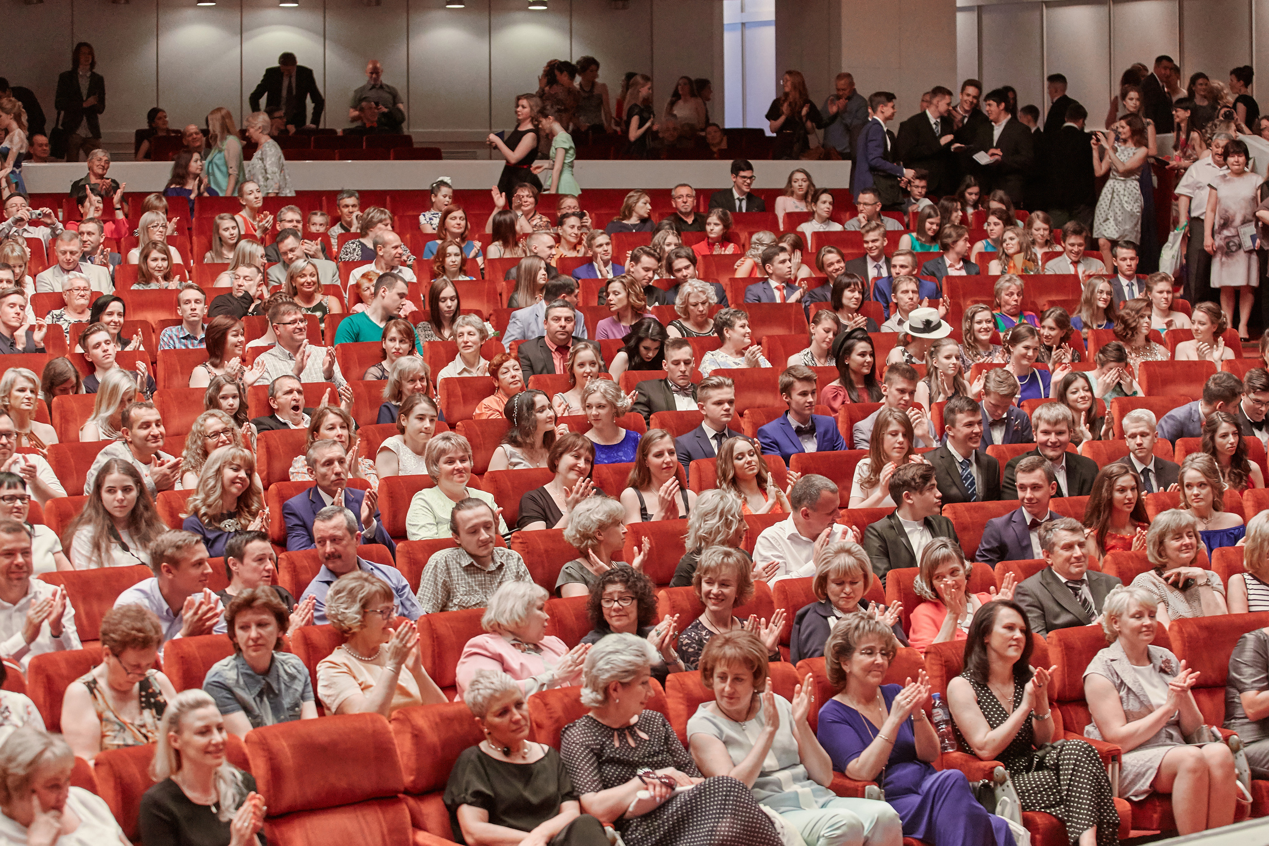 Фотосъёмка вручения школьных аттестатов в Санкт-Петербурге. Фотограф на праздник, корпоратив, День Рождения и Юбилей в г. Санкт-Петербурге Алексей Анкушев