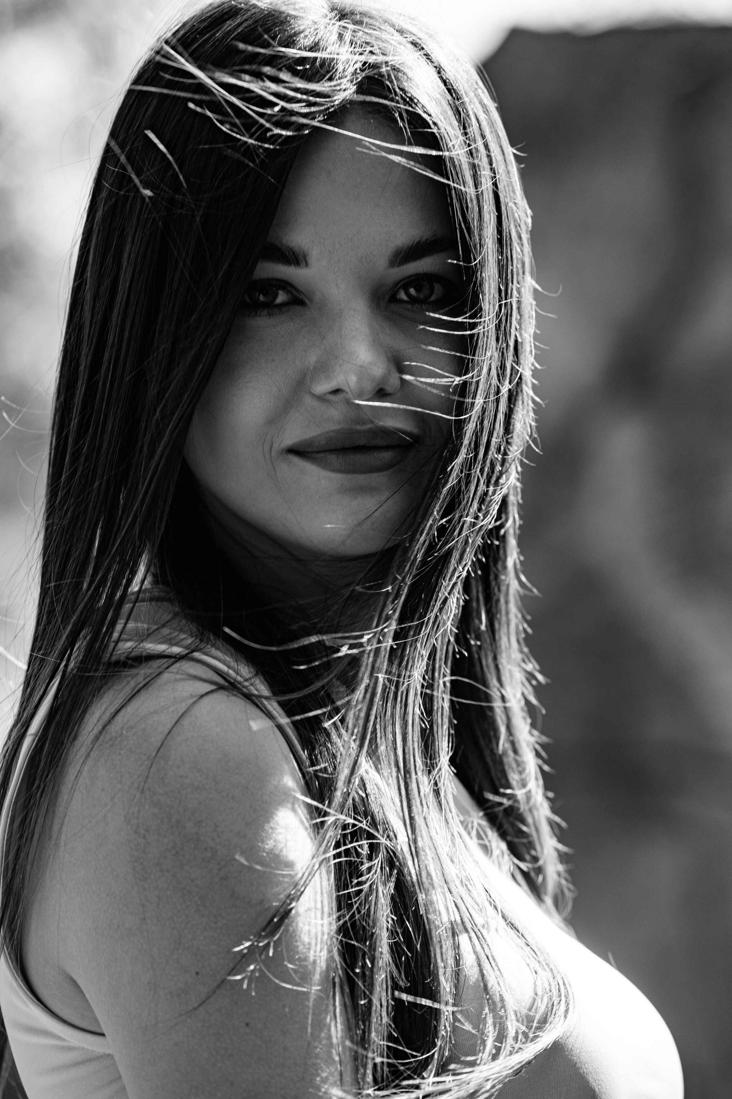 Черное и белое. Профессиональный фотограф и видеооператор