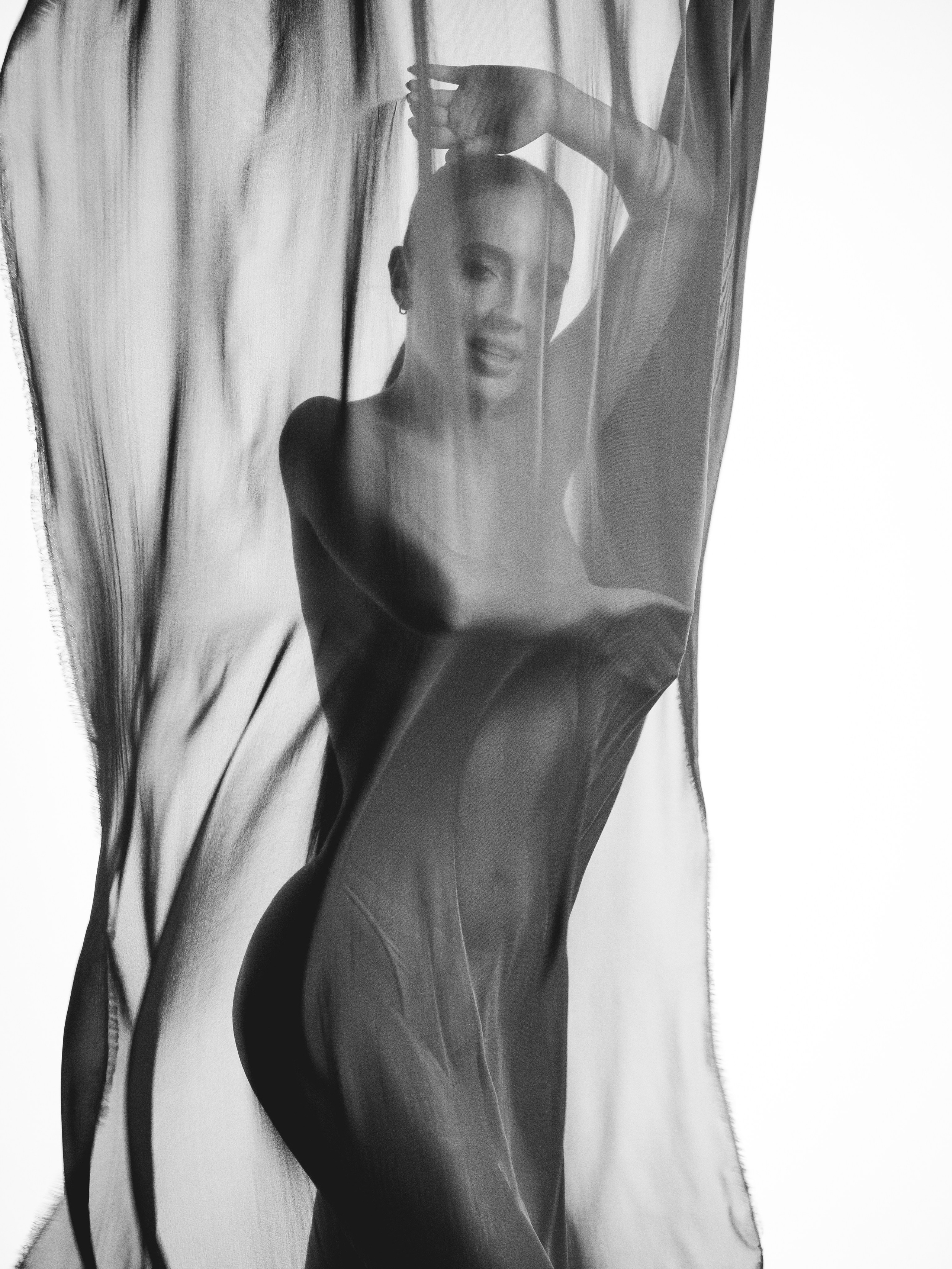 «Парящая Ткань». Фотограф